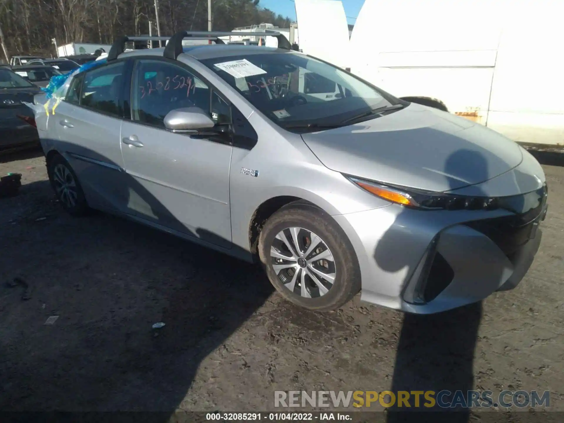 1 Photograph of a damaged car JTDKARFP4L3125164 TOYOTA PRIUS PRIME 2020