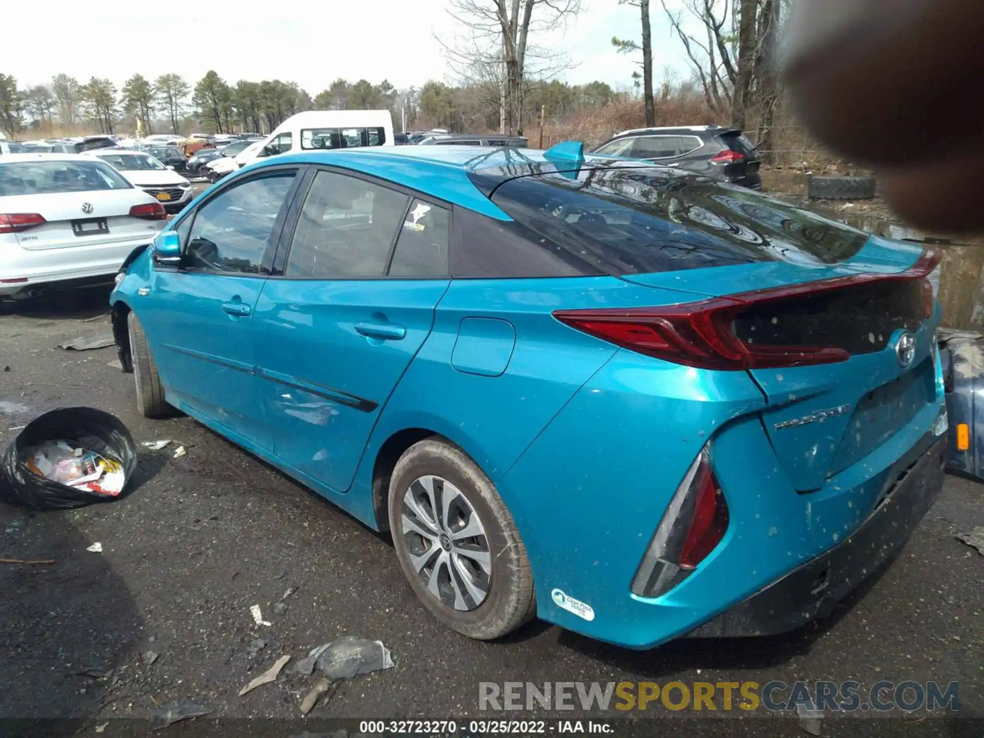 3 Фотография поврежденного автомобиля JTDKARFP4L3129571 TOYOTA PRIUS PRIME 2020