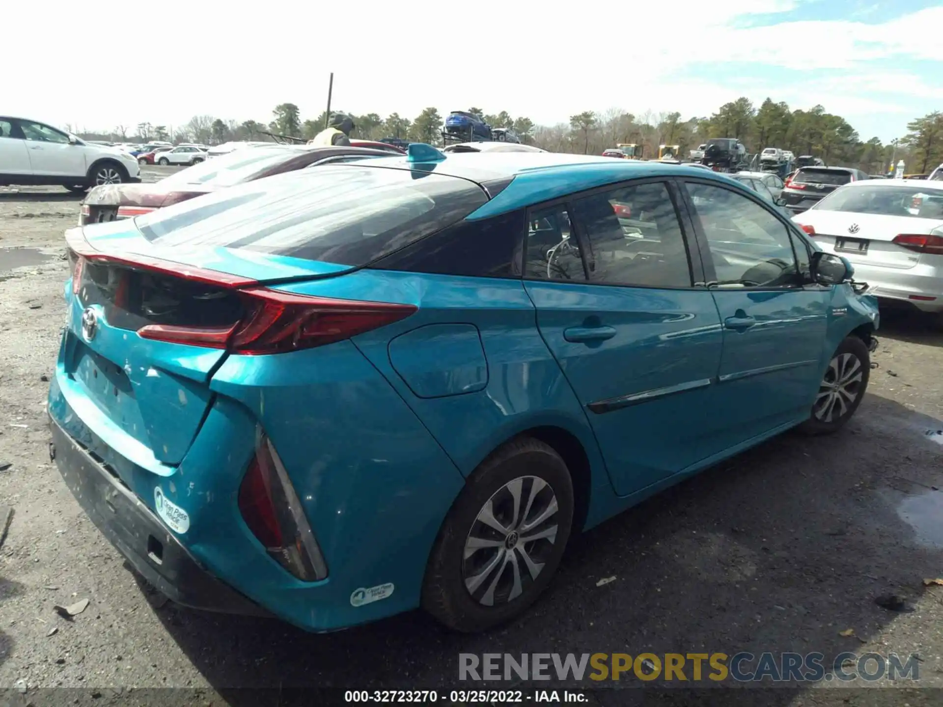 4 Фотография поврежденного автомобиля JTDKARFP4L3129571 TOYOTA PRIUS PRIME 2020