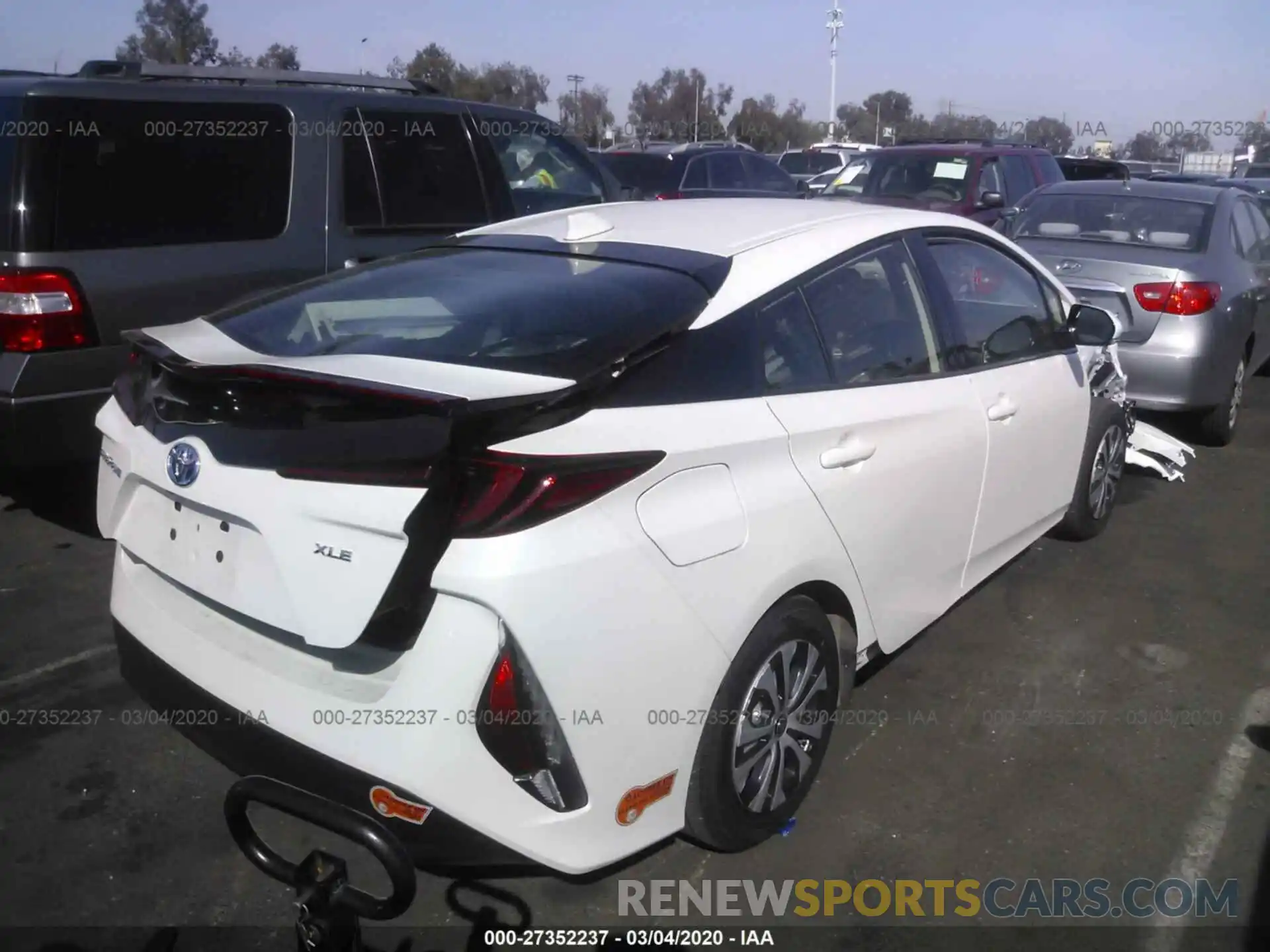 4 Photograph of a damaged car JTDKARFP5L3131295 TOYOTA PRIUS PRIME 2020