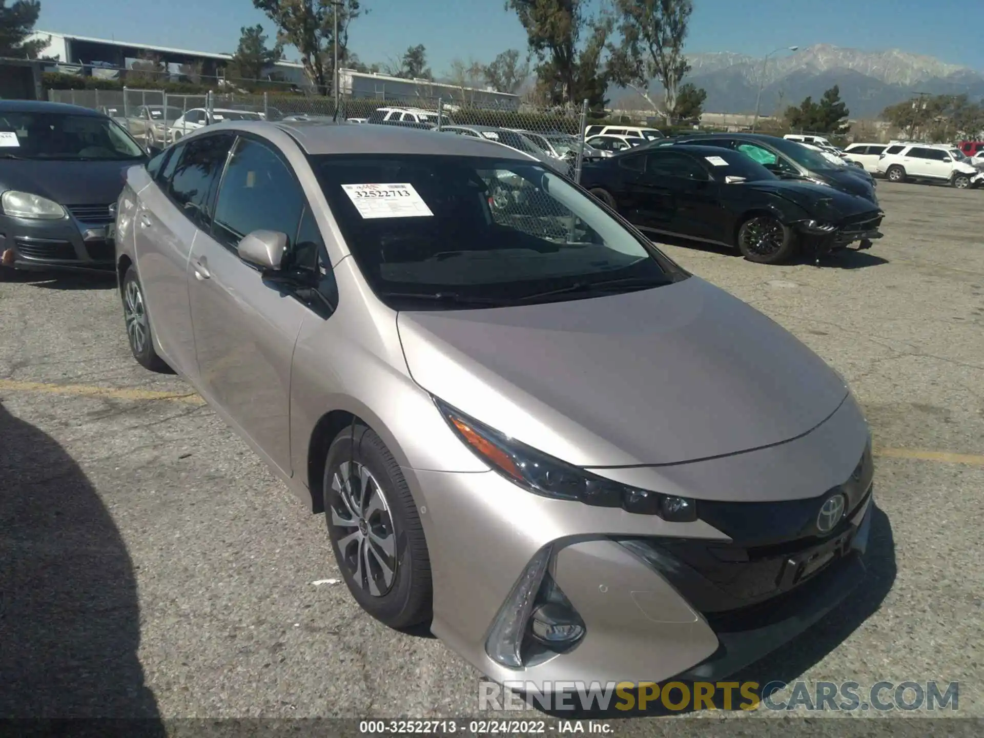 1 Photograph of a damaged car JTDKARFP5L3145908 TOYOTA PRIUS PRIME 2020