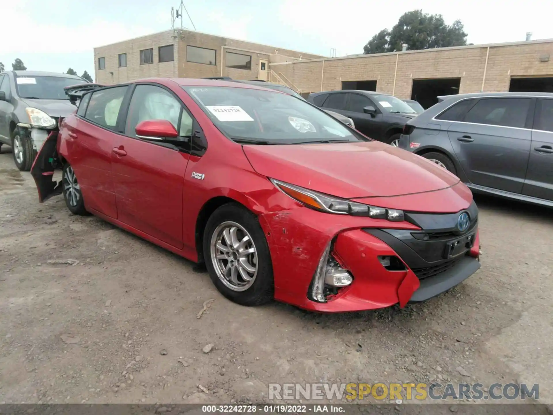 1 Photograph of a damaged car JTDKARFP6L3135498 TOYOTA PRIUS PRIME 2020