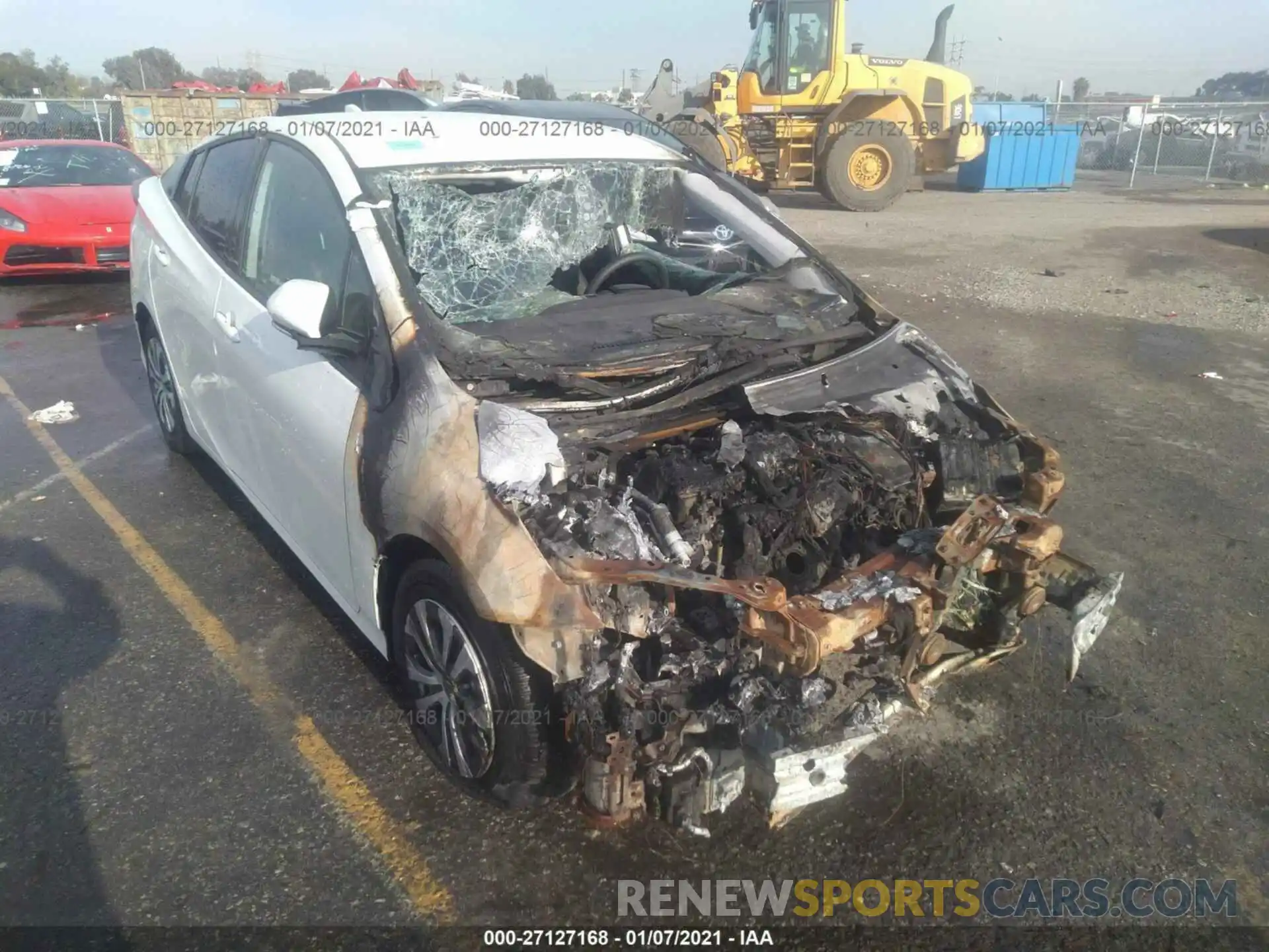 1 Фотография поврежденного автомобиля JTDKARFP6L3137820 TOYOTA PRIUS PRIME 2020