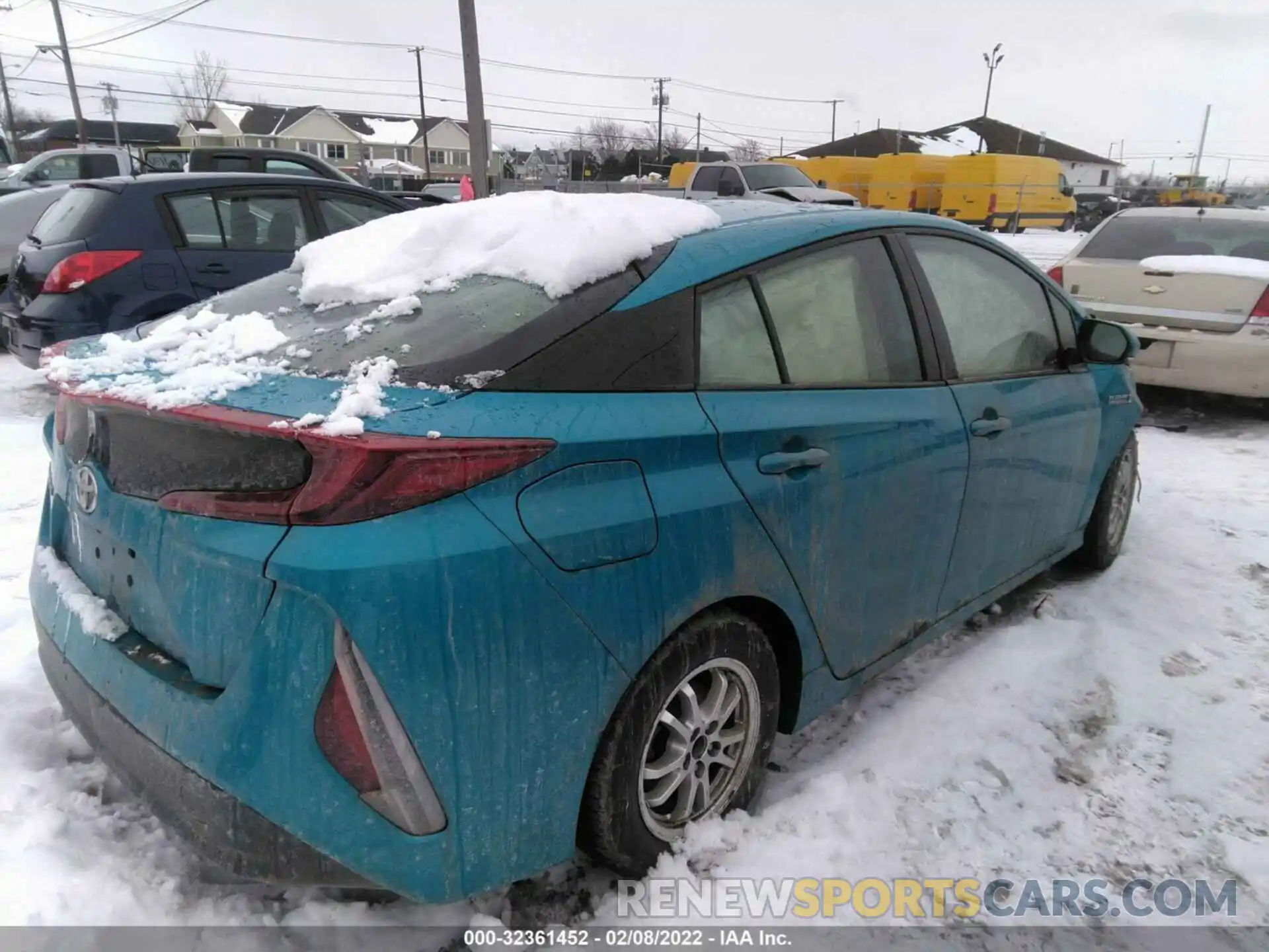 3 Фотография поврежденного автомобиля JTDKARFP6L3155587 TOYOTA PRIUS PRIME 2020