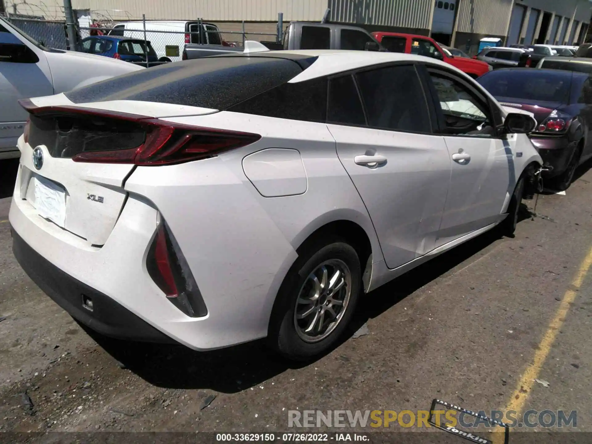 4 Photograph of a damaged car JTDKARFP8L3139438 TOYOTA PRIUS PRIME 2020