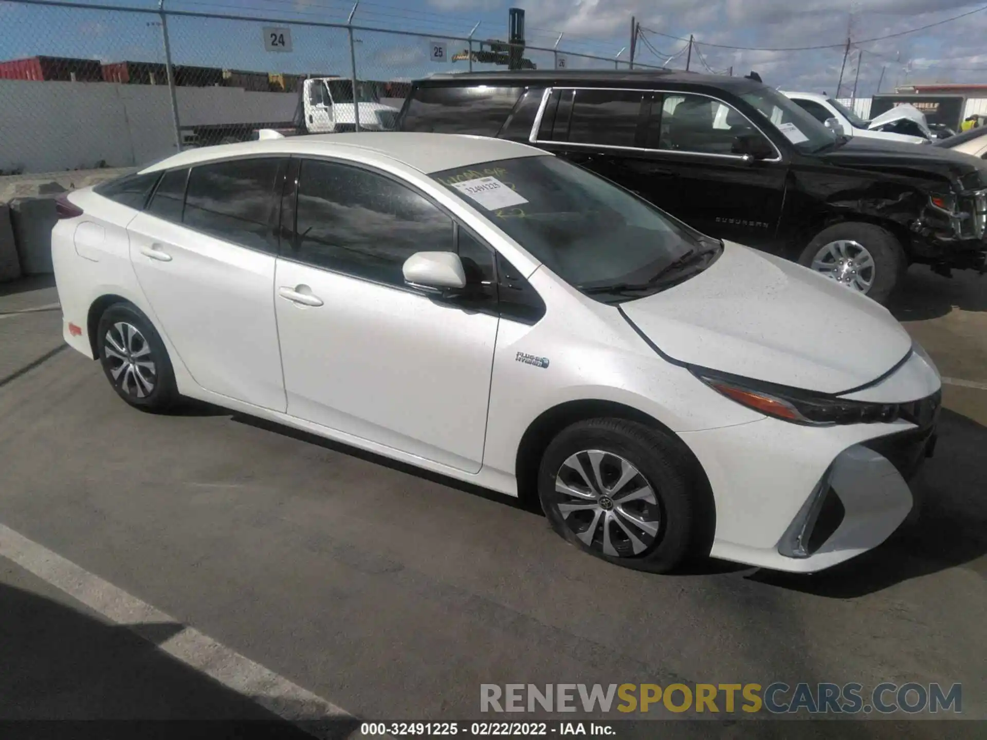 1 Photograph of a damaged car JTDKARFP8L3141139 TOYOTA PRIUS PRIME 2020