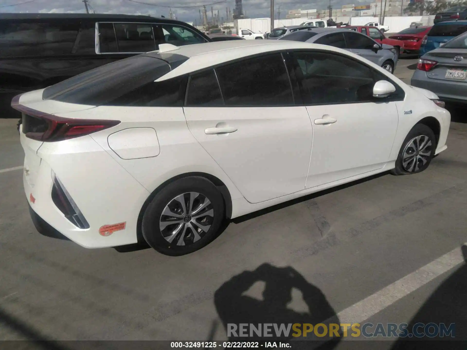 4 Photograph of a damaged car JTDKARFP8L3141139 TOYOTA PRIUS PRIME 2020