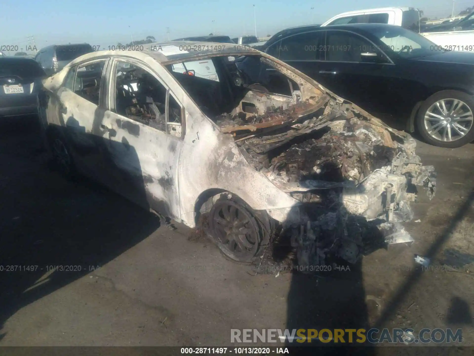 1 Photograph of a damaged car JTDKARFP8L3145983 TOYOTA PRIUS PRIME 2020