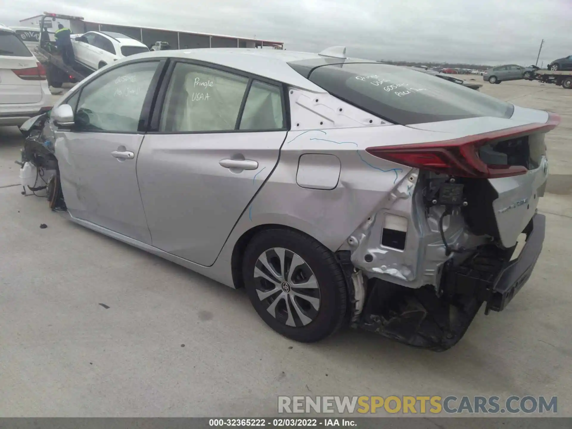 3 Photograph of a damaged car JTDKARFPXL3137559 TOYOTA PRIUS PRIME 2020