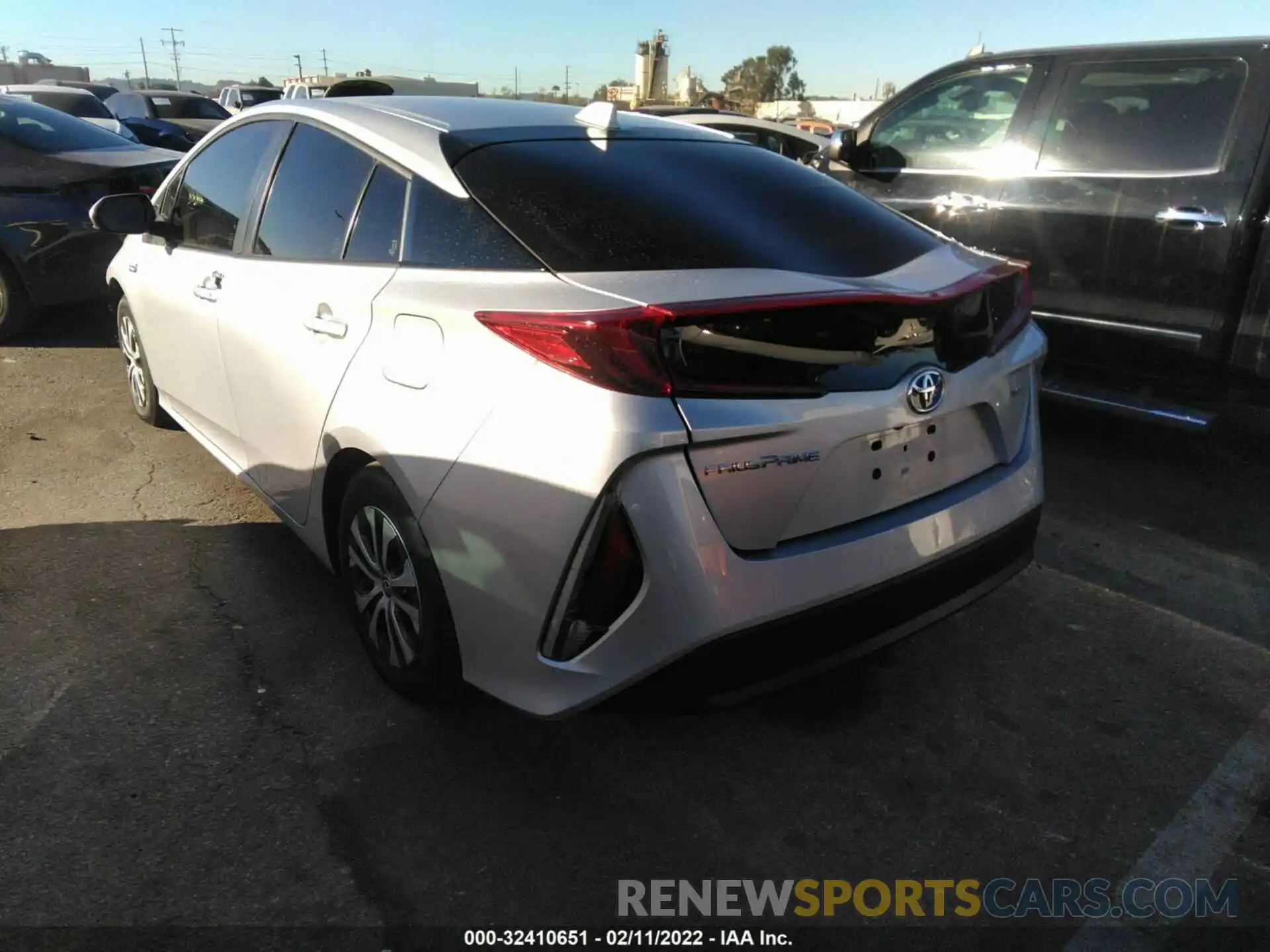 3 Photograph of a damaged car JTDKAMFP1M3171846 TOYOTA PRIUS PRIME 2021