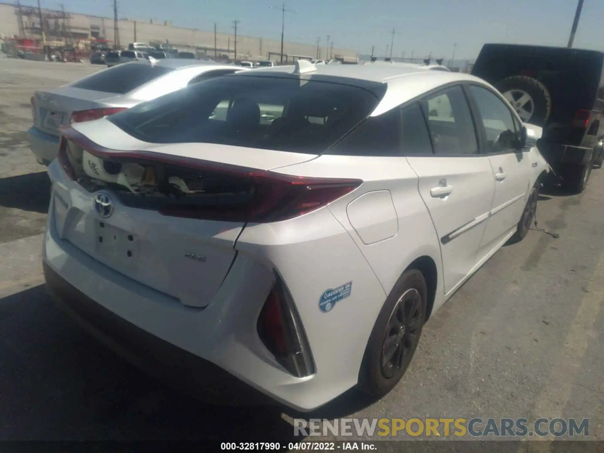 4 Photograph of a damaged car JTDKAMFP3M3184548 TOYOTA PRIUS PRIME 2021