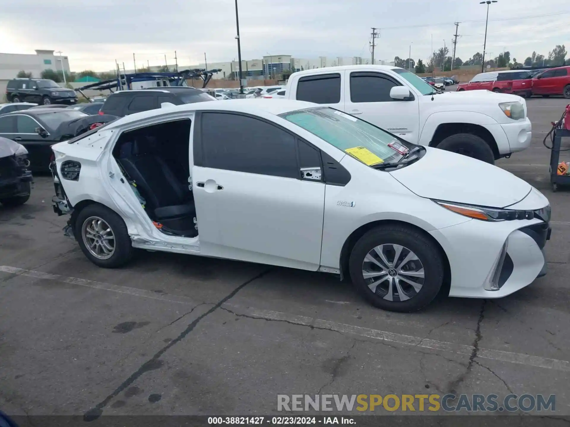 14 Photograph of a damaged car JTDKAMFP3M3185716 TOYOTA PRIUS PRIME 2021