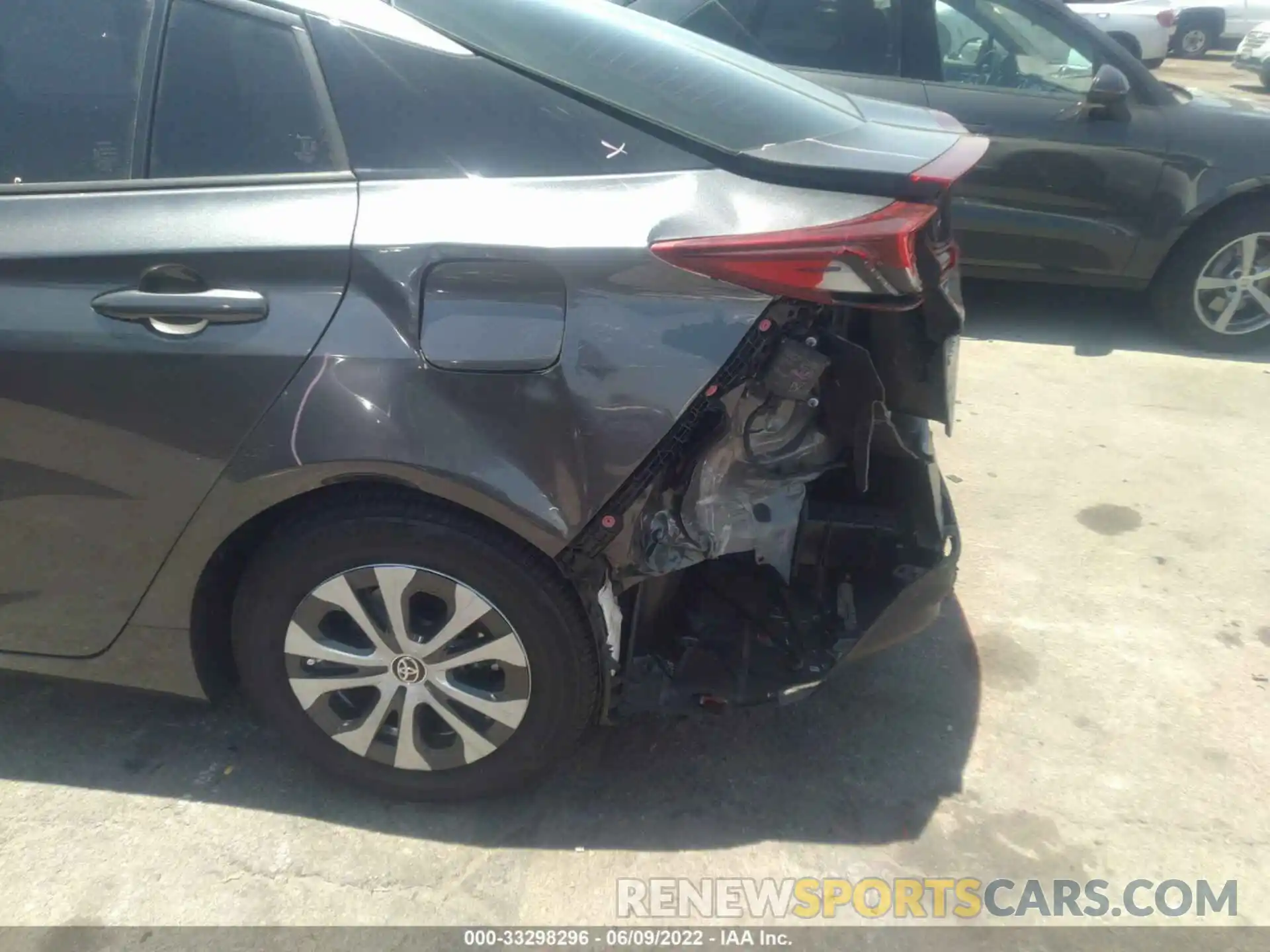 6 Photograph of a damaged car JTDKAMFP5M3183420 TOYOTA PRIUS PRIME 2021