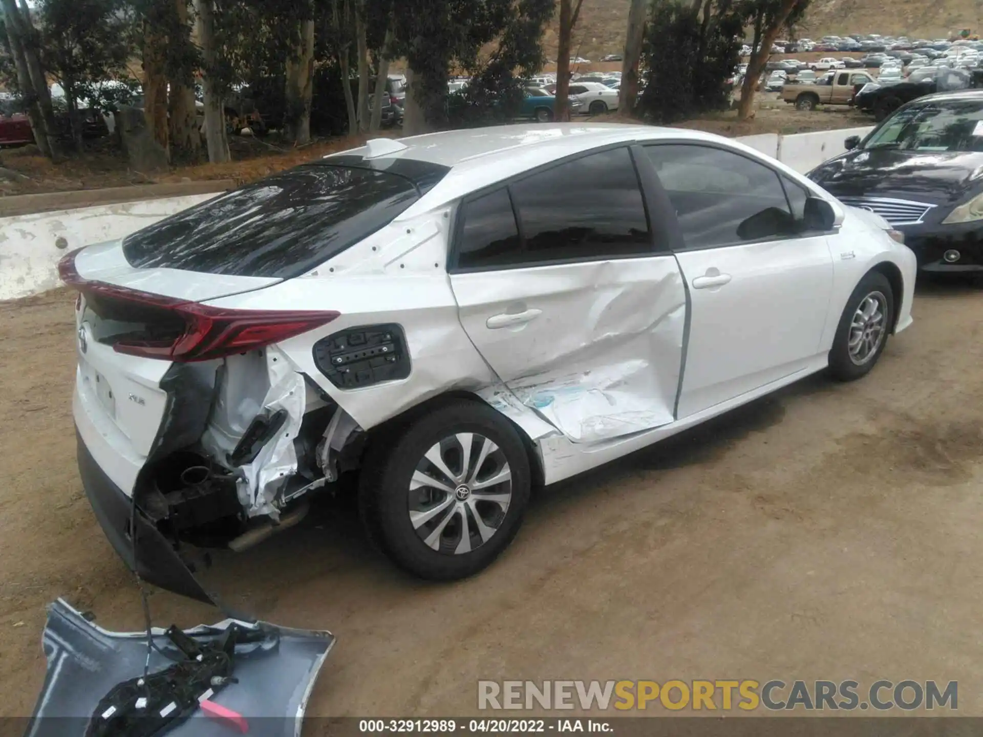 4 Photograph of a damaged car JTDKAMFP5M3193218 TOYOTA PRIUS PRIME 2021