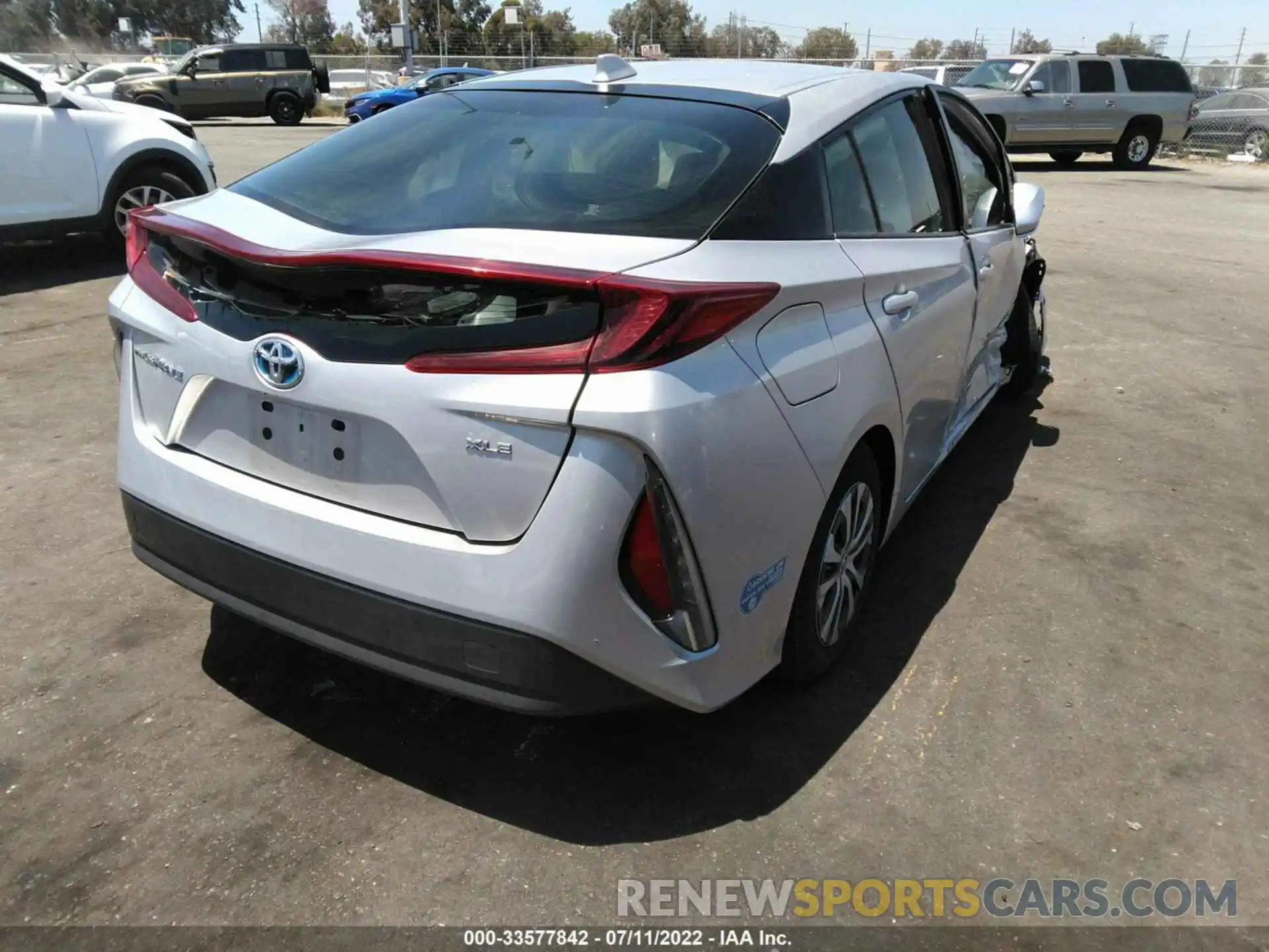 4 Photograph of a damaged car JTDKAMFP8M3184822 TOYOTA PRIUS PRIME 2021