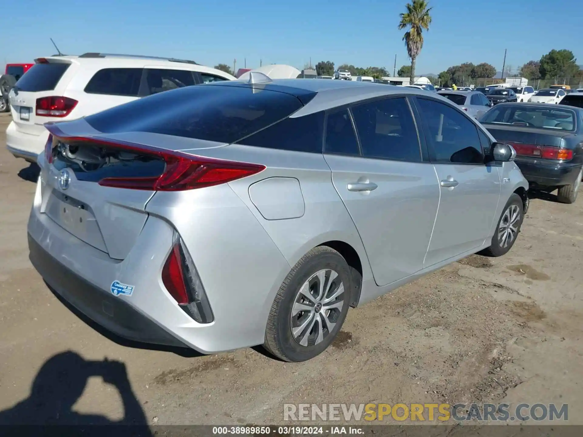 4 Photograph of a damaged car JTDKAMFPXM3180366 TOYOTA PRIUS PRIME 2021