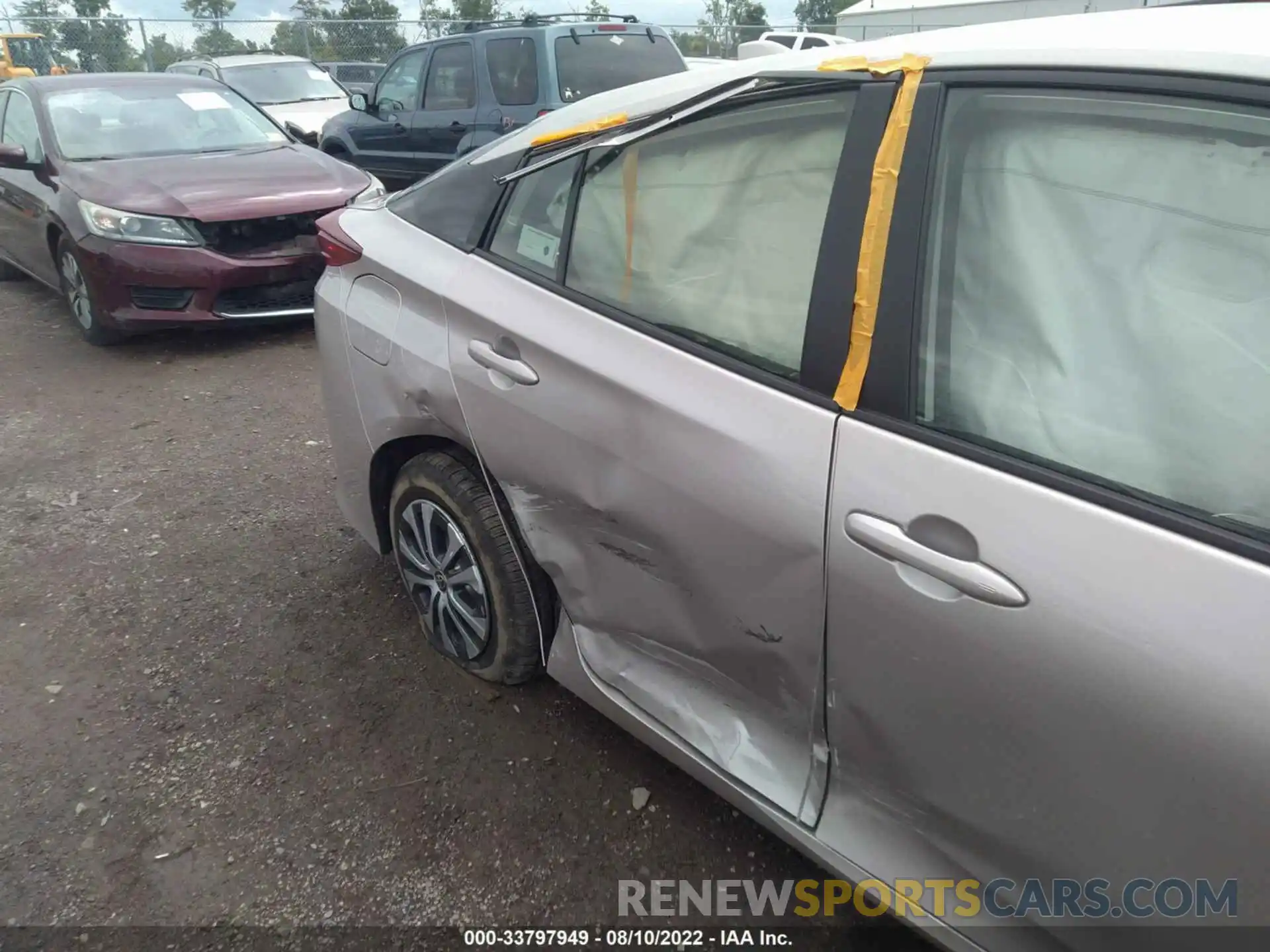 6 Photograph of a damaged car JTDKAMFPXM3186152 TOYOTA PRIUS PRIME 2021