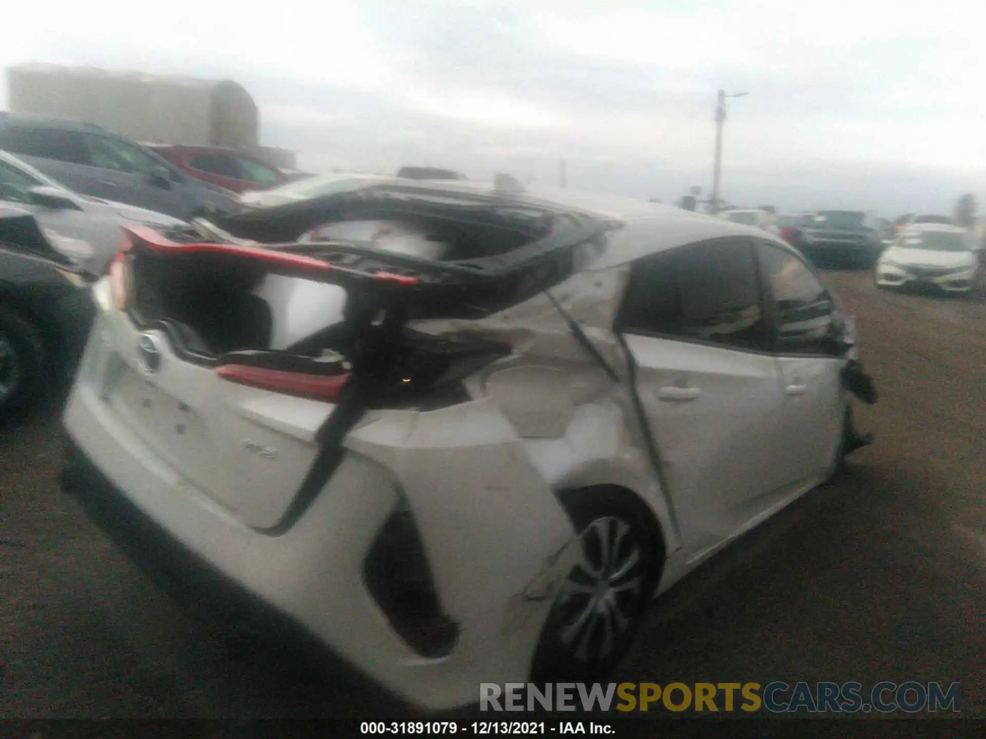 4 Photograph of a damaged car JTDKAMFP8N3201362 TOYOTA PRIUS PRIME 2022