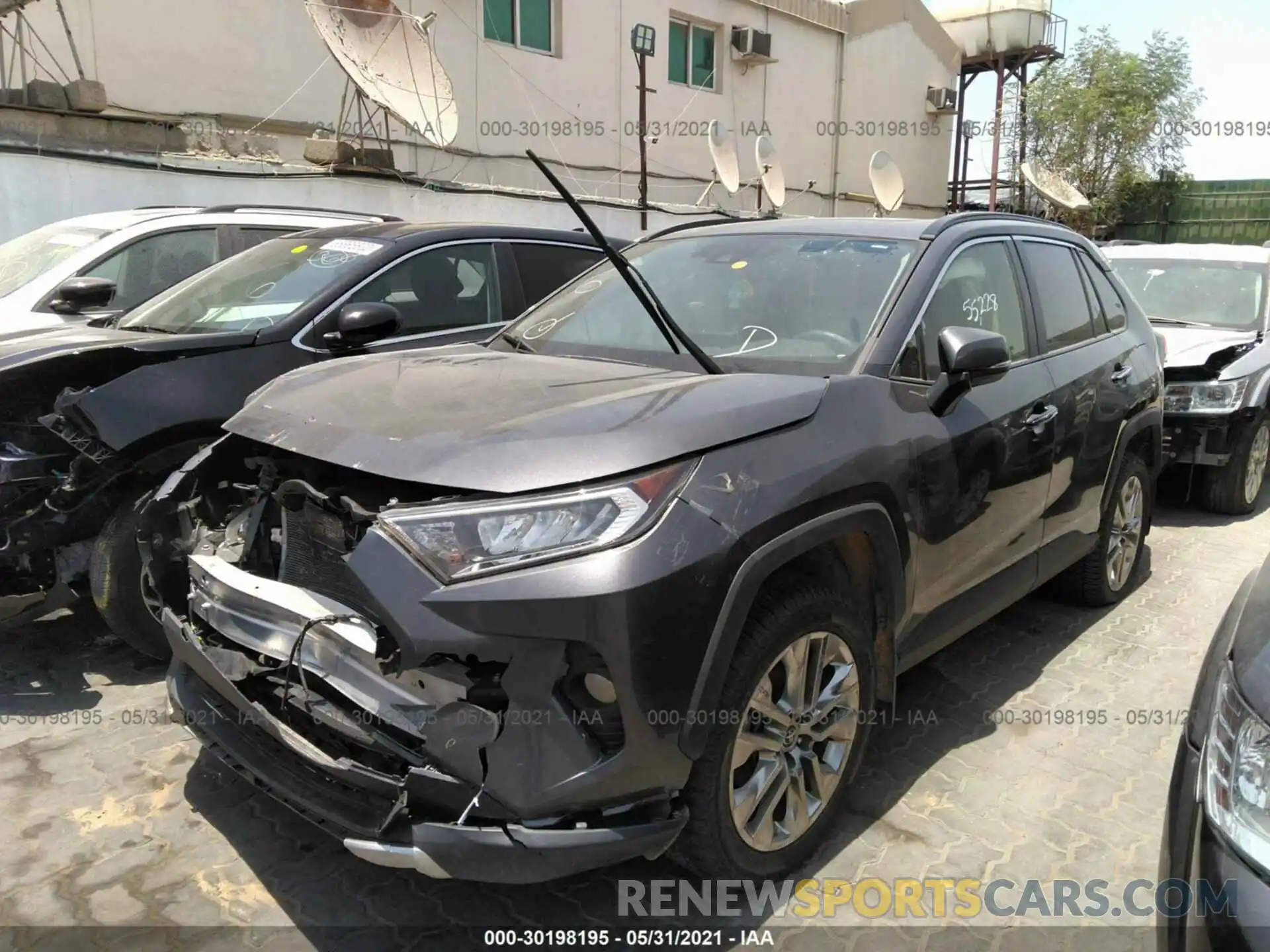 2 Photograph of a damaged car 00000000000019223 TOYOTA RAV4 2019