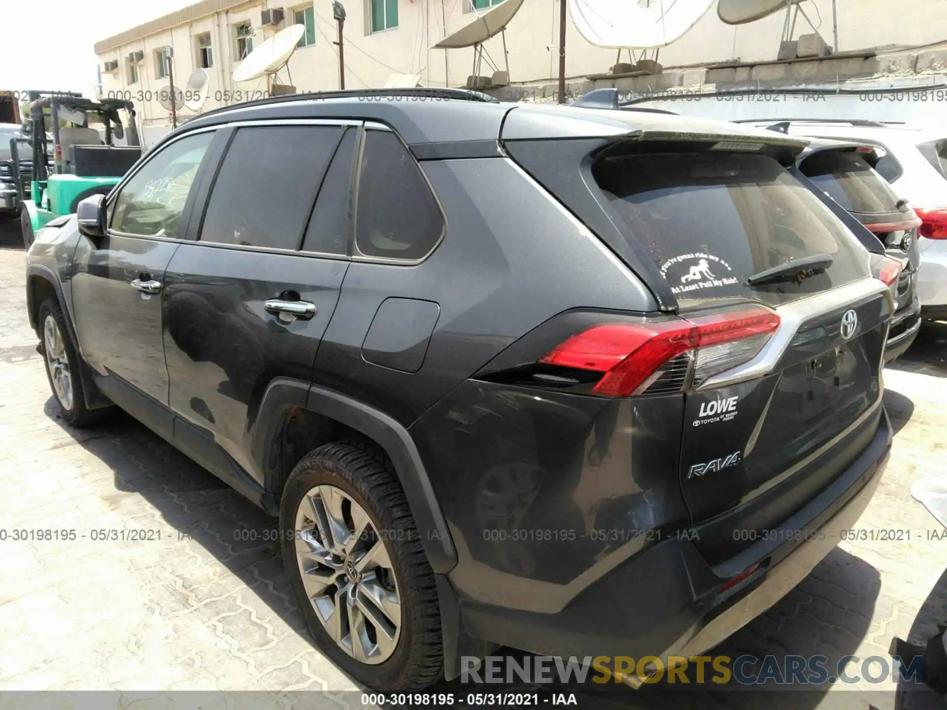 3 Photograph of a damaged car 00000000000019223 TOYOTA RAV4 2019