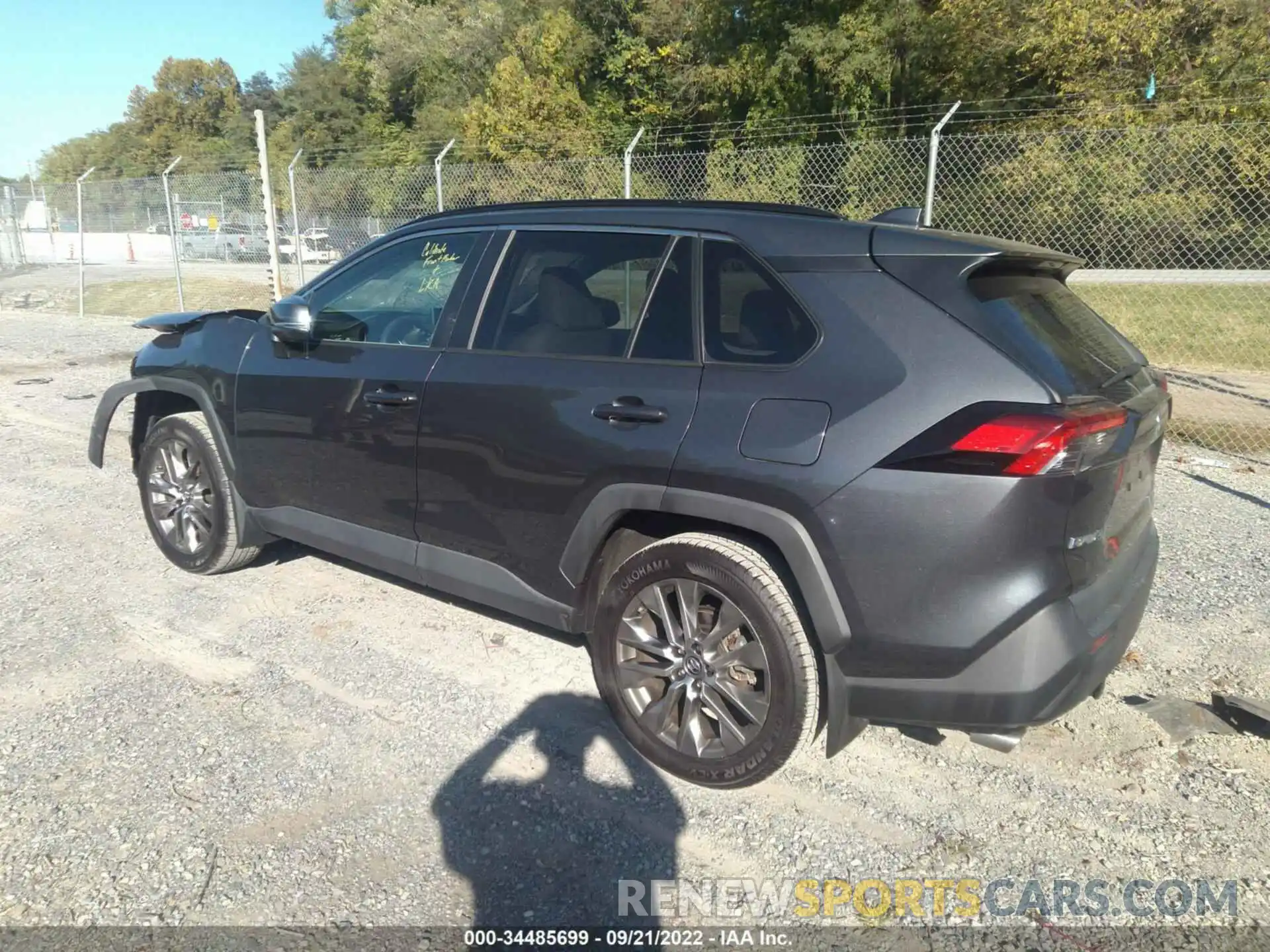 3 Photograph of a damaged car 2T3A1RFV0KC038790 TOYOTA RAV4 2019