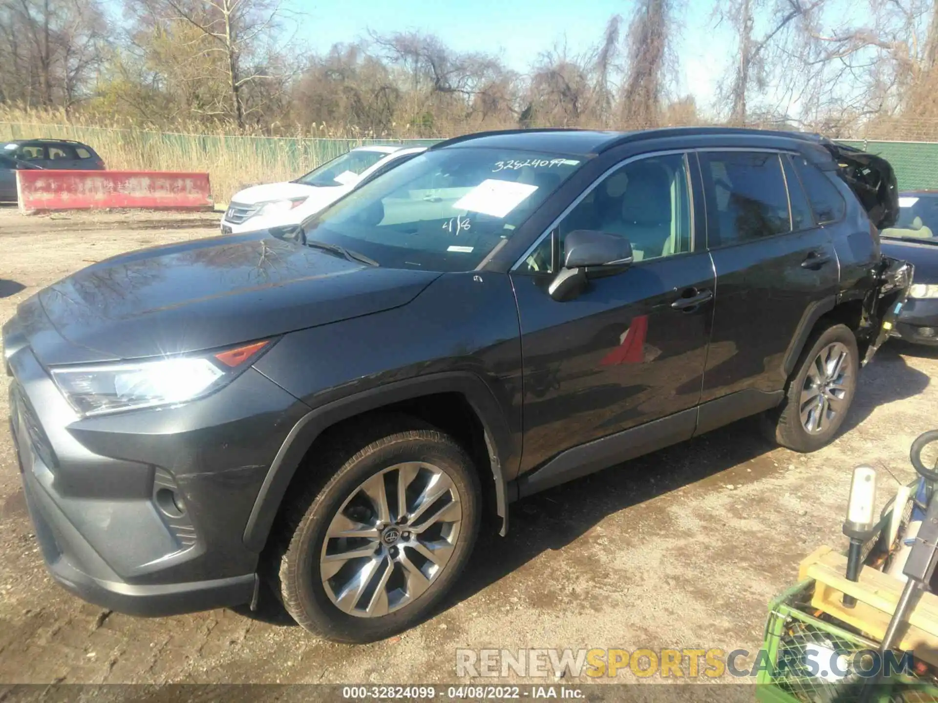 2 Photograph of a damaged car 2T3A1RFV0KC053970 TOYOTA RAV4 2019