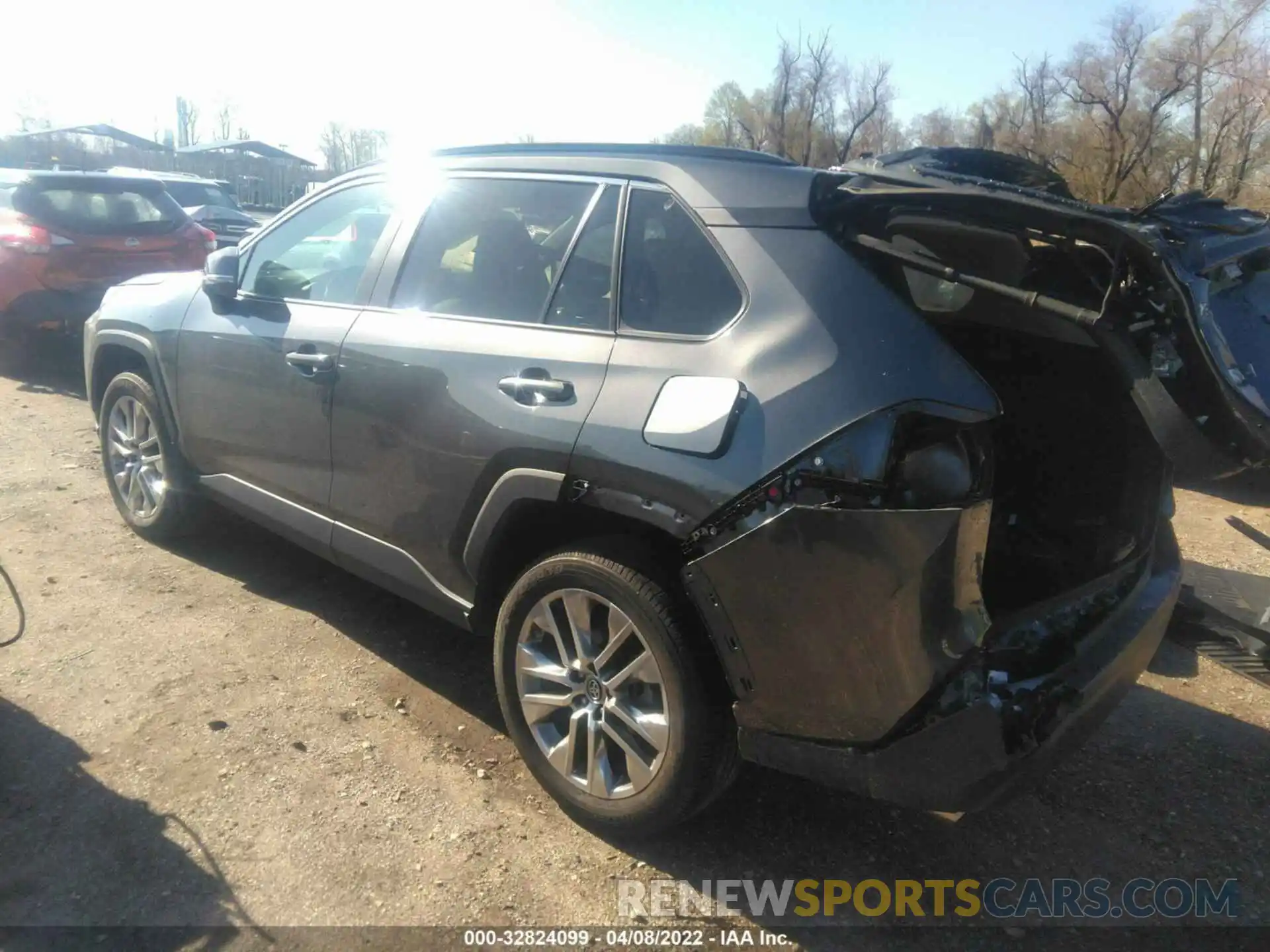 3 Photograph of a damaged car 2T3A1RFV0KC053970 TOYOTA RAV4 2019