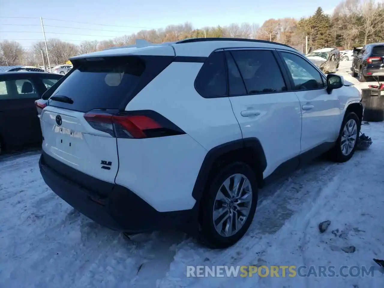 4 Photograph of a damaged car 2T3A1RFV0KW005335 TOYOTA RAV4 2019