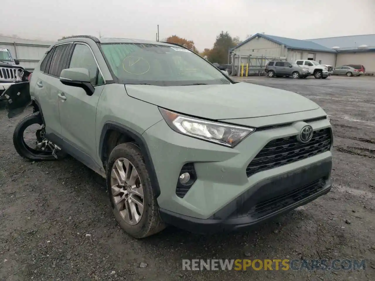 1 Photograph of a damaged car 2T3A1RFV0KW015735 TOYOTA RAV4 2019