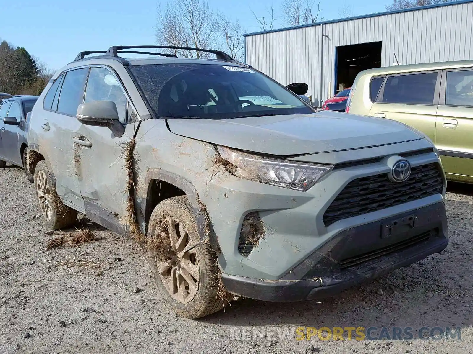 1 Photograph of a damaged car 2T3A1RFV0KW049769 TOYOTA RAV4 2019