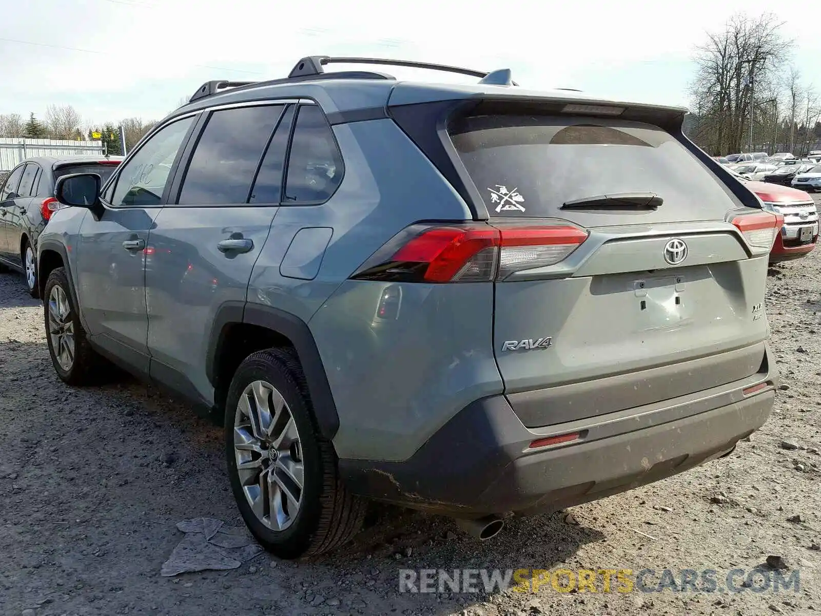 3 Photograph of a damaged car 2T3A1RFV0KW049769 TOYOTA RAV4 2019