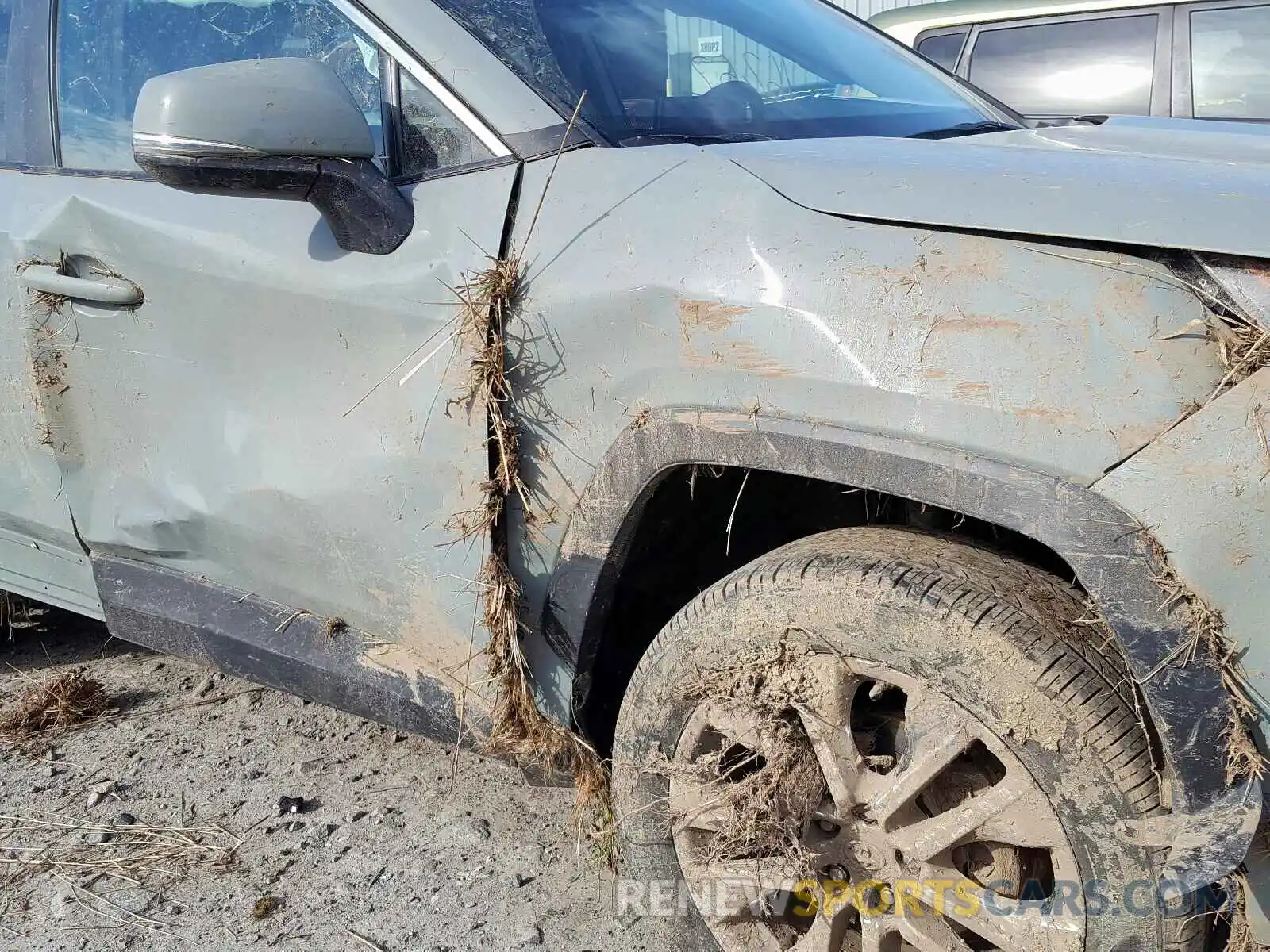 9 Фотография поврежденного автомобиля 2T3A1RFV0KW049769 TOYOTA RAV4 2019