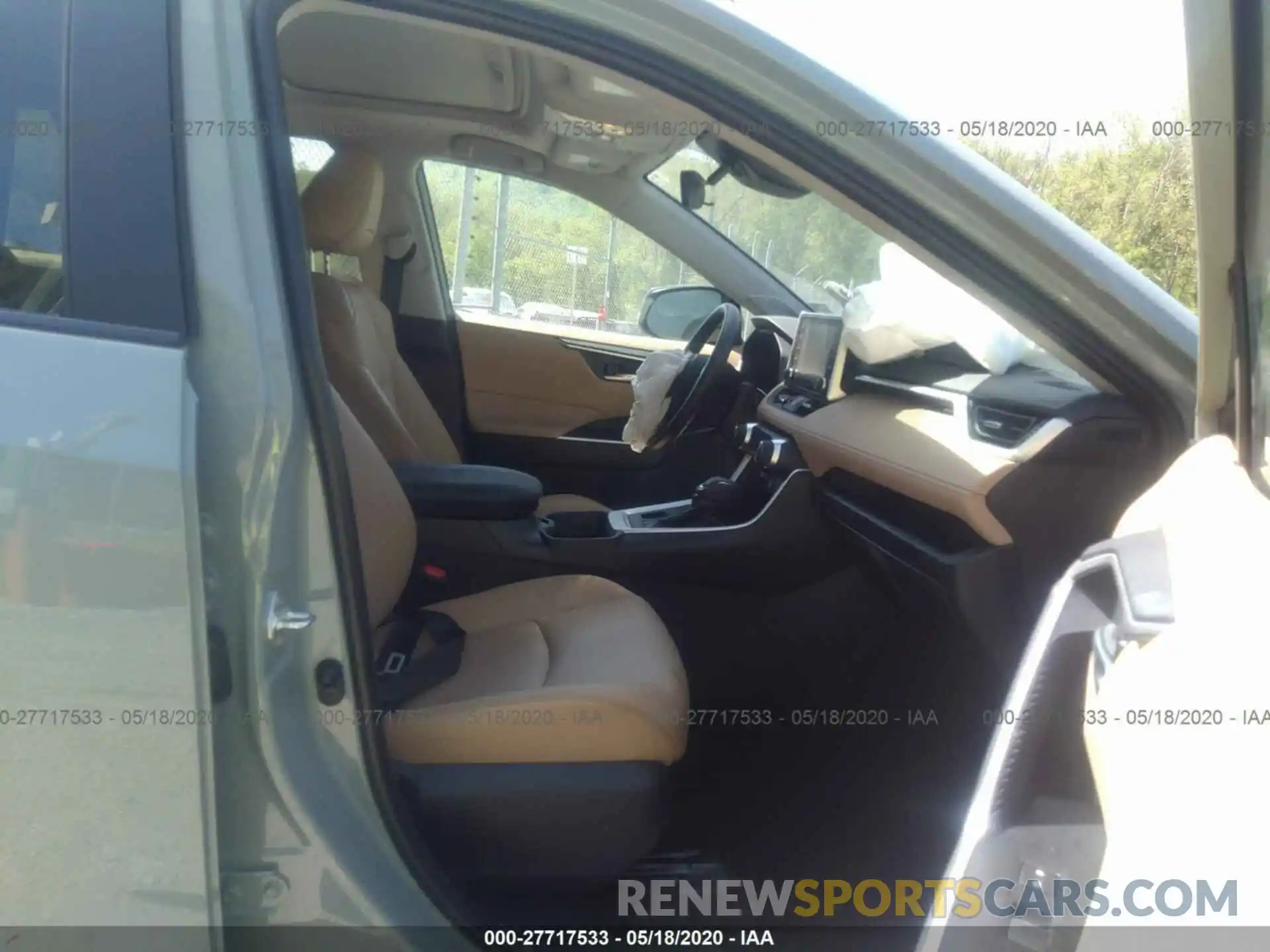 5 Photograph of a damaged car 2T3A1RFV0KW074669 TOYOTA RAV4 2019