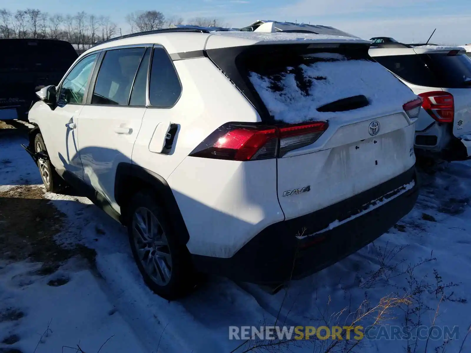 3 Photograph of a damaged car 2T3A1RFV0KW079774 TOYOTA RAV4 2019