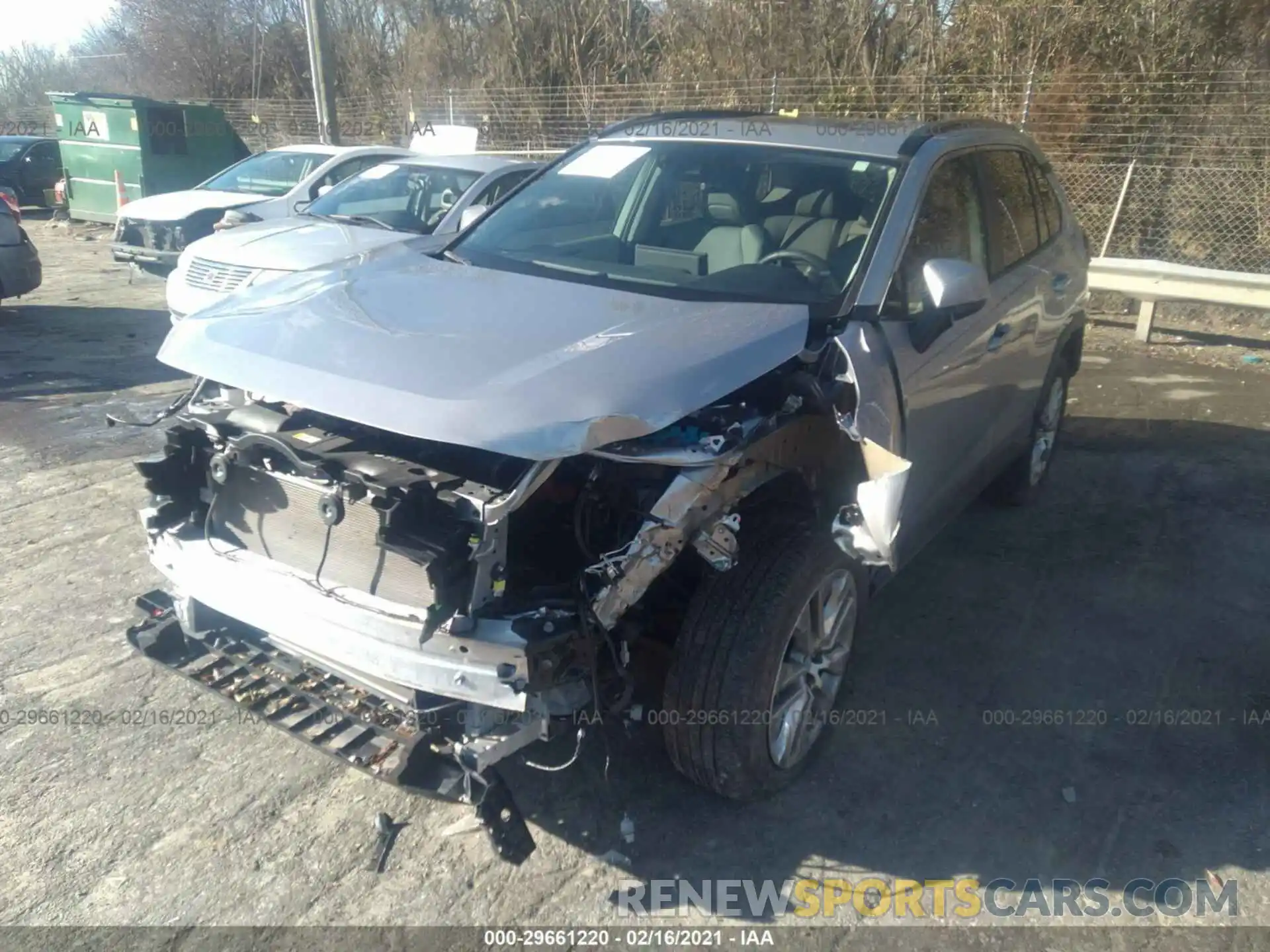 2 Фотография поврежденного автомобиля 2T3A1RFV1KC043139 TOYOTA RAV4 2019