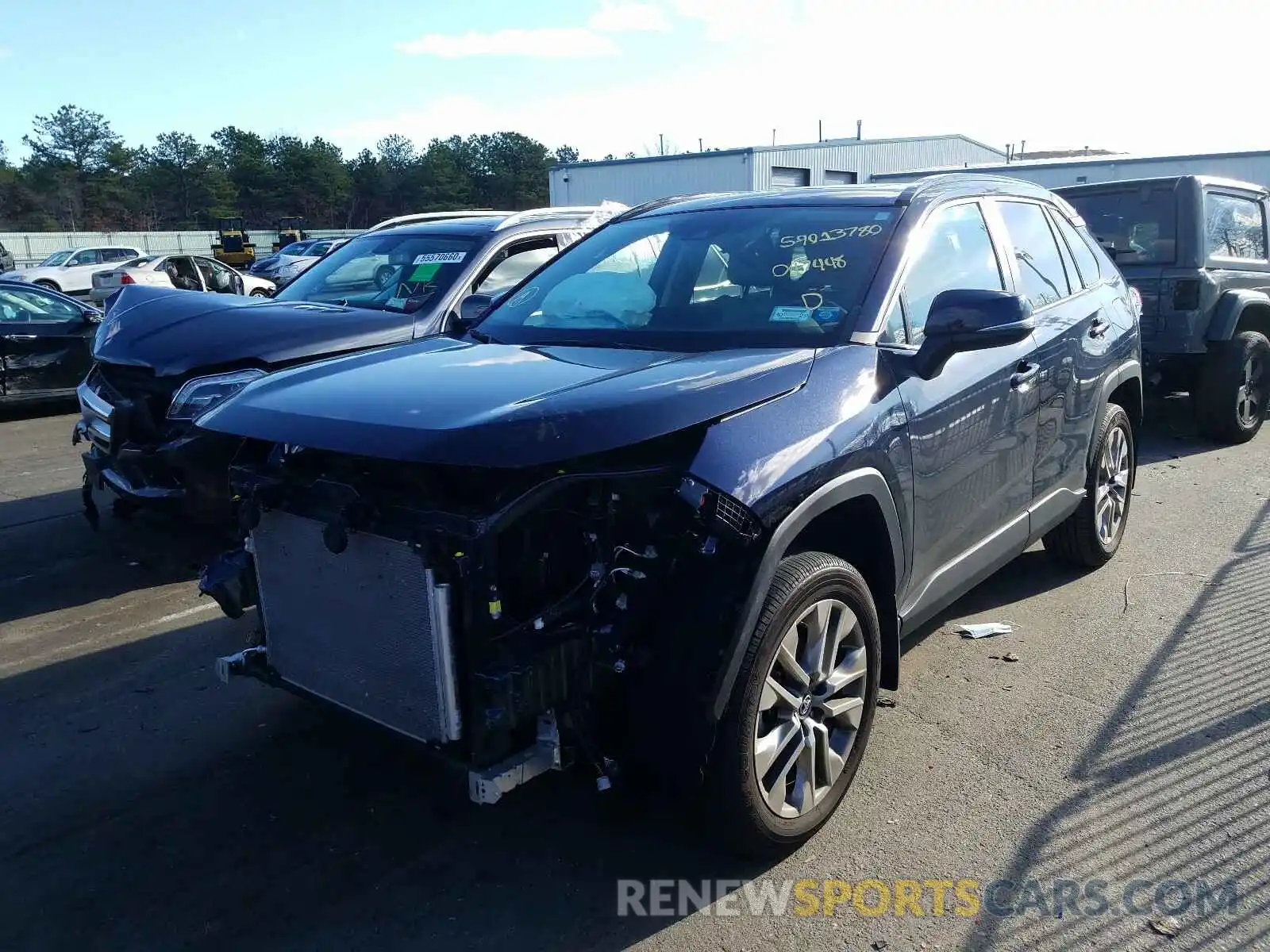 2 Фотография поврежденного автомобиля 2T3A1RFV1KC047448 TOYOTA RAV4 2019