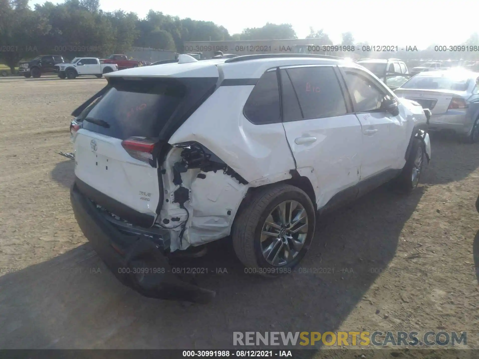 4 Photograph of a damaged car 2T3A1RFV1KC049054 TOYOTA RAV4 2019