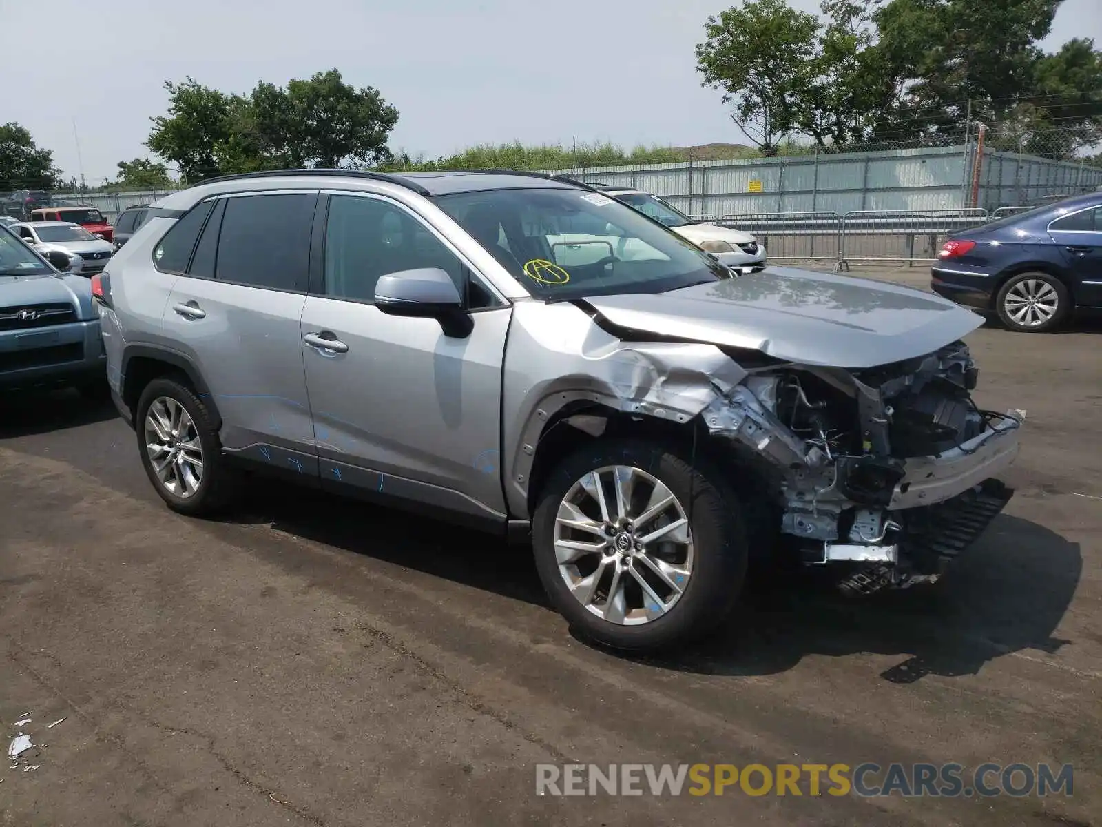 1 Photograph of a damaged car 2T3A1RFV1KC053038 TOYOTA RAV4 2019