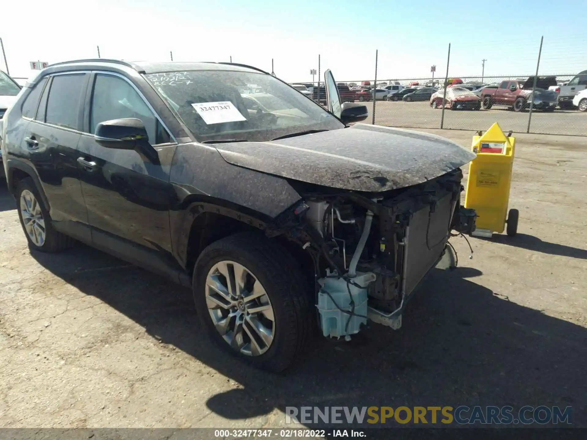 1 Photograph of a damaged car 2T3A1RFV1KW001035 TOYOTA RAV4 2019