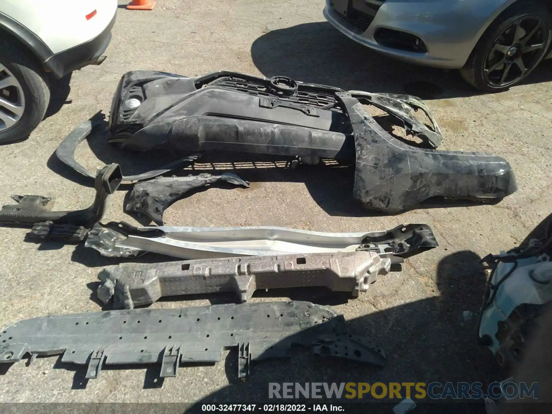 12 Photograph of a damaged car 2T3A1RFV1KW001035 TOYOTA RAV4 2019