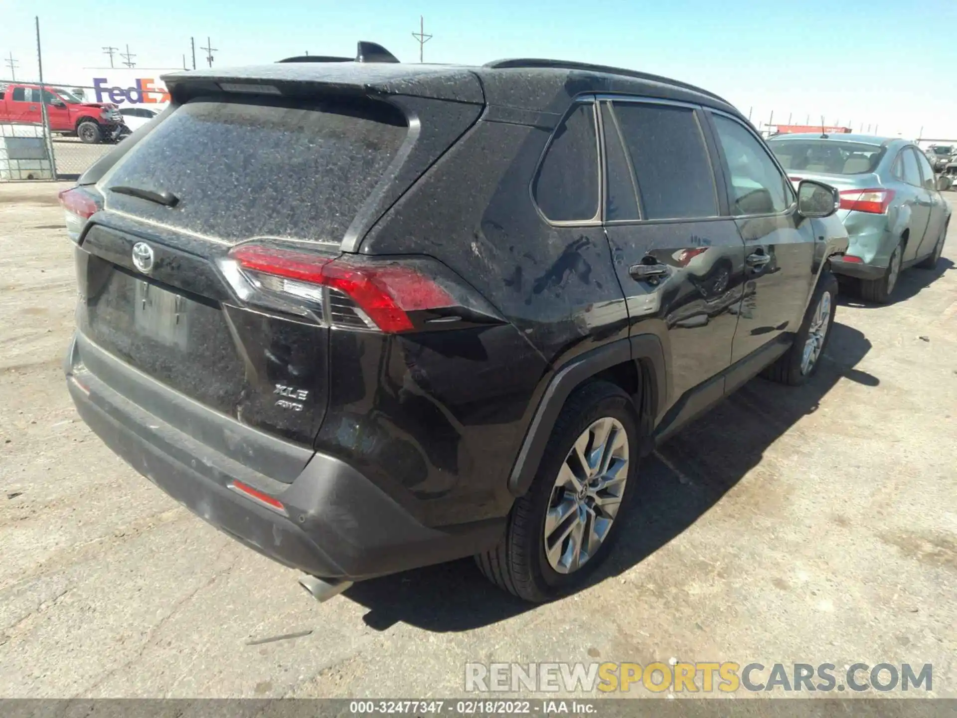 4 Photograph of a damaged car 2T3A1RFV1KW001035 TOYOTA RAV4 2019