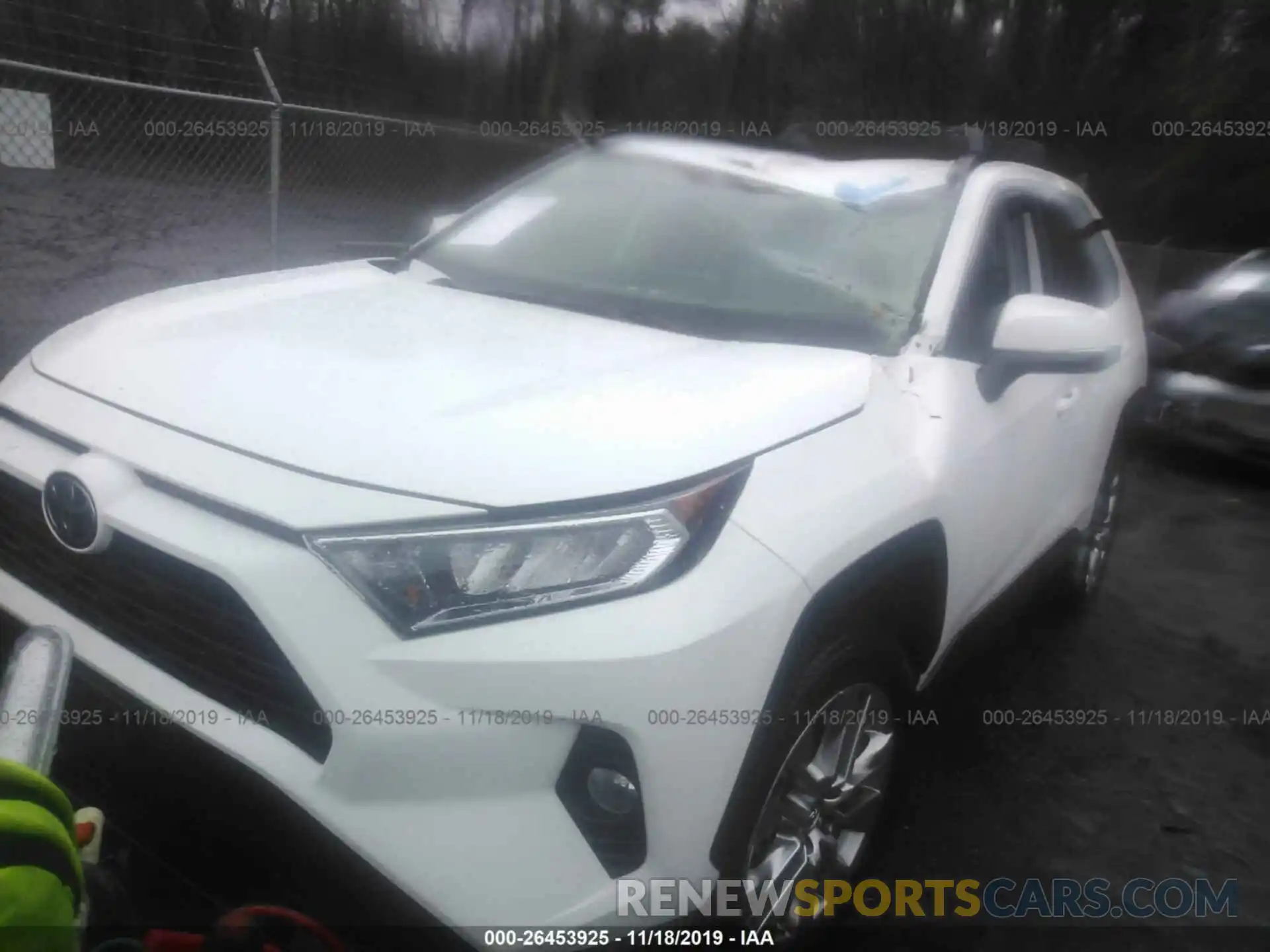 2 Photograph of a damaged car 2T3A1RFV1KW005425 TOYOTA RAV4 2019