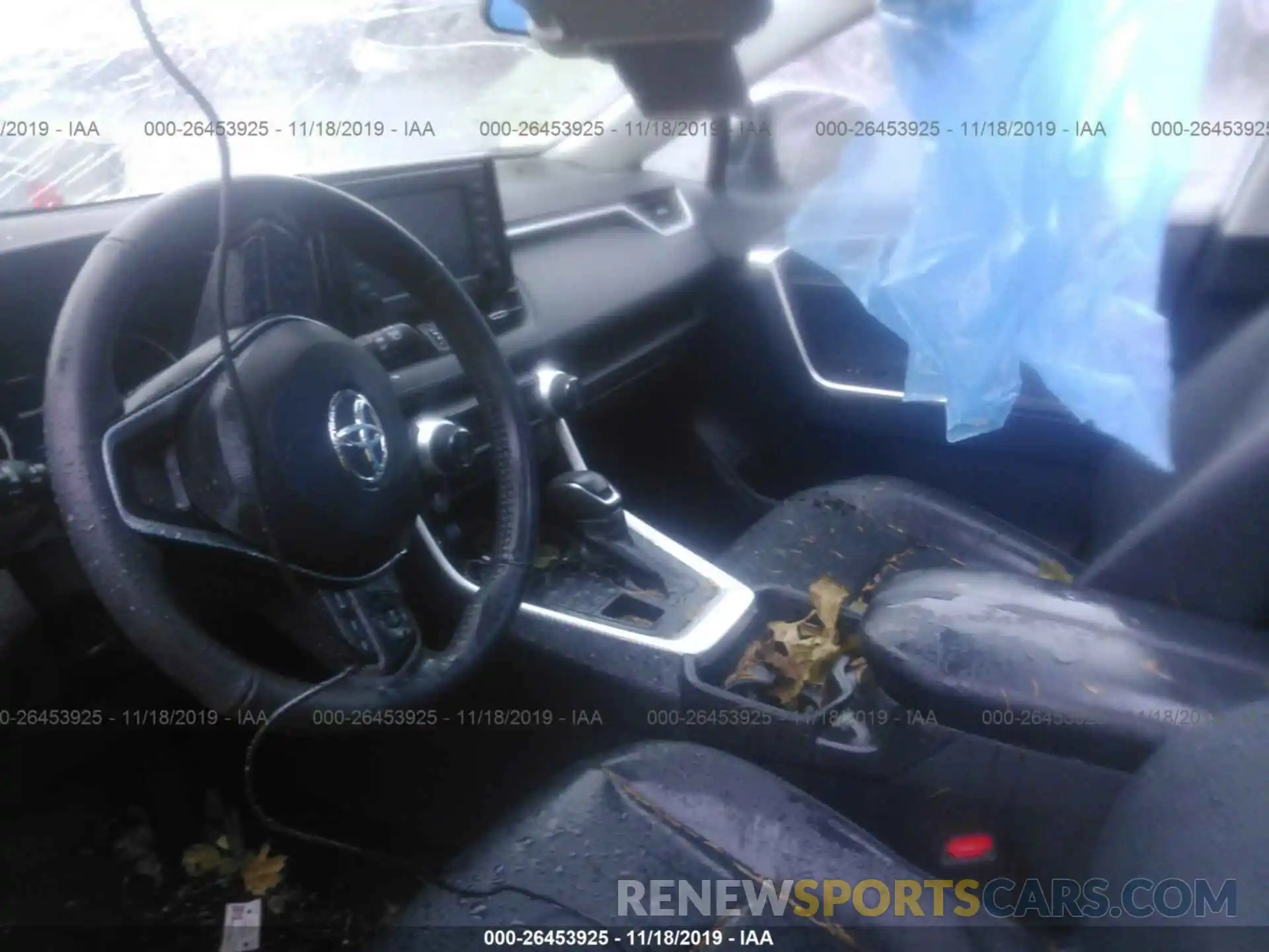 5 Photograph of a damaged car 2T3A1RFV1KW005425 TOYOTA RAV4 2019