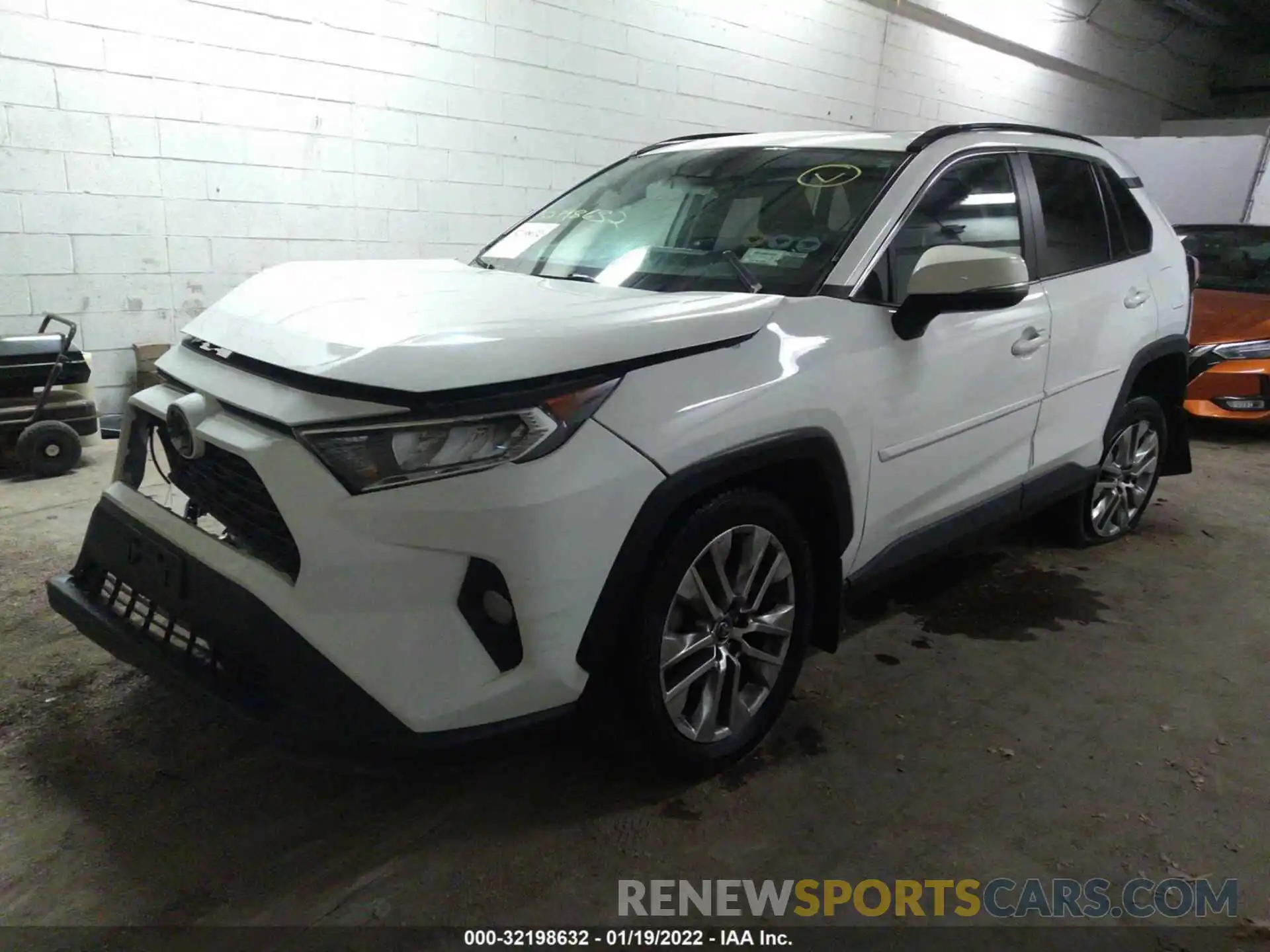 2 Фотография поврежденного автомобиля 2T3A1RFV1KW006168 TOYOTA RAV4 2019