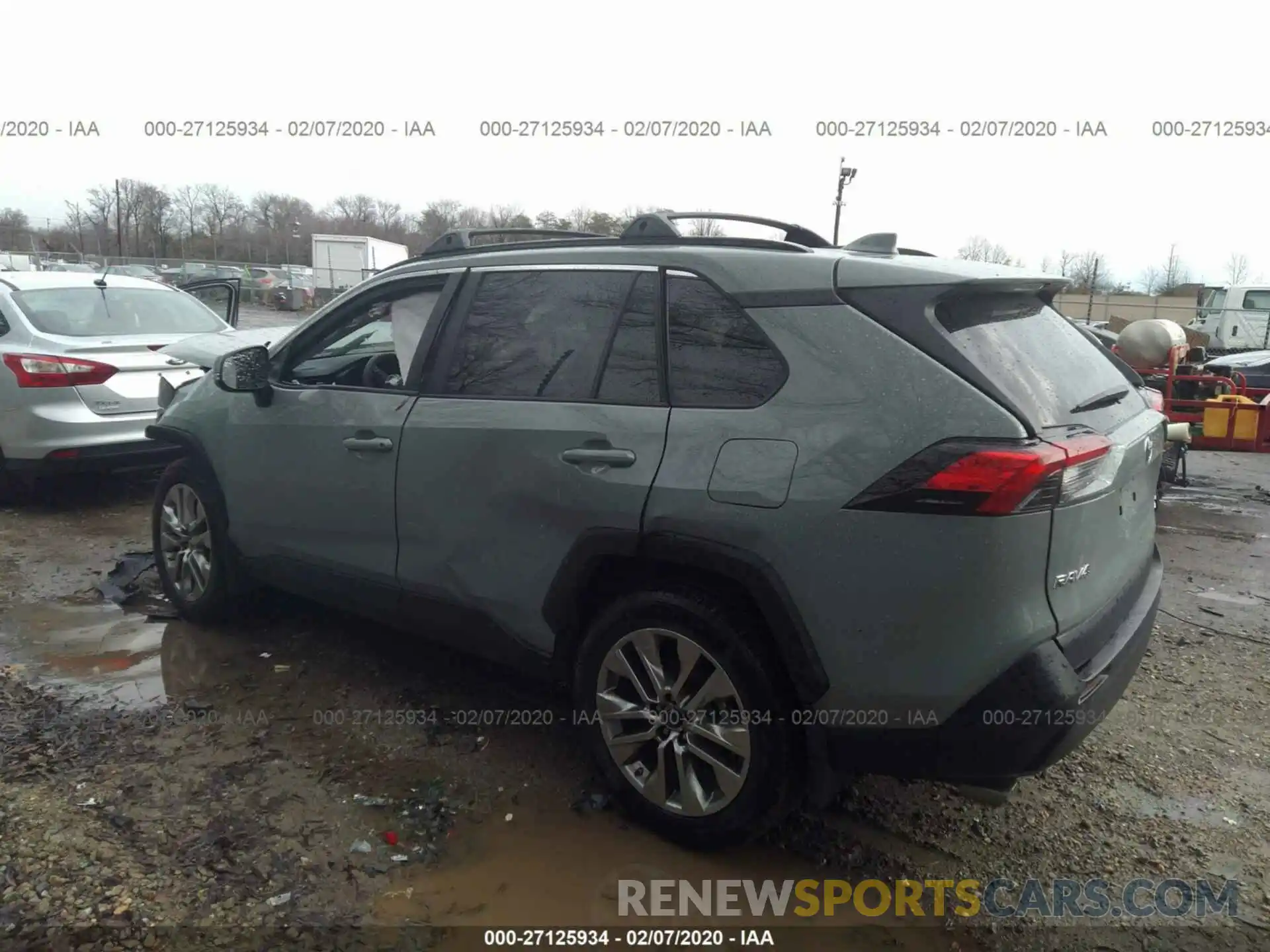 3 Photograph of a damaged car 2T3A1RFV1KW016425 TOYOTA RAV4 2019