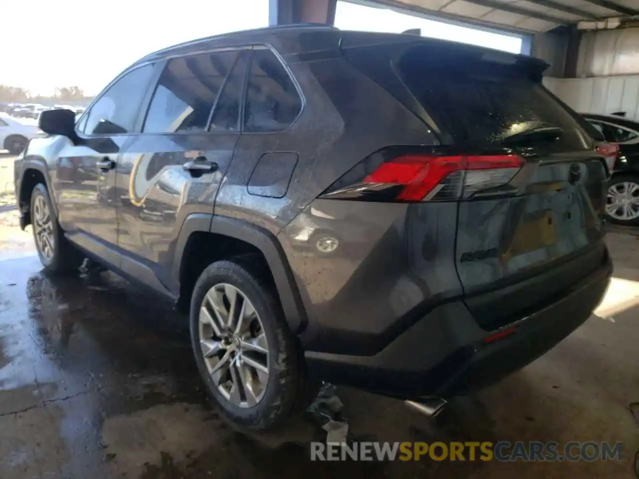 3 Photograph of a damaged car 2T3A1RFV1KW083686 TOYOTA RAV4 2019