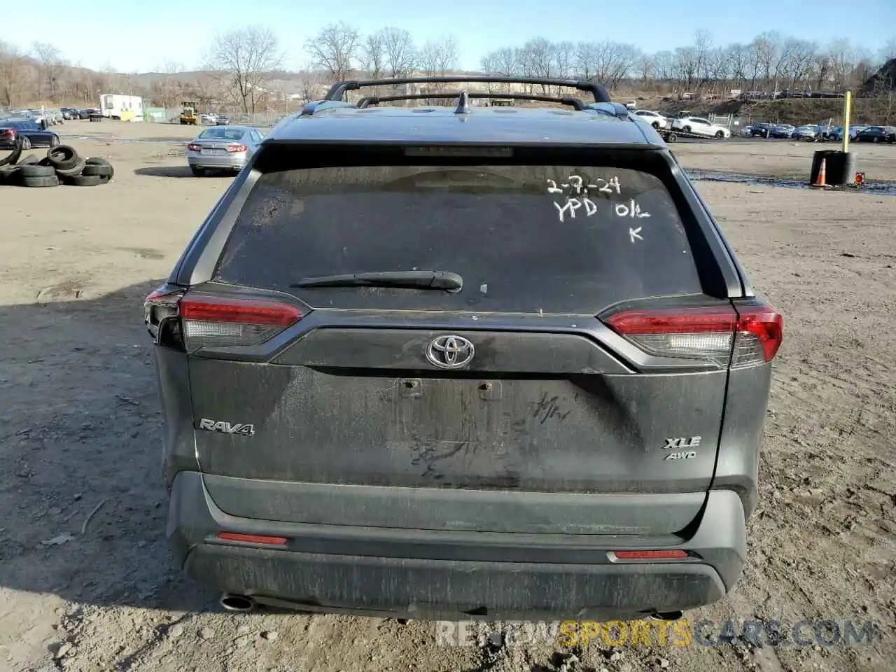 6 Photograph of a damaged car 2T3A1RFV2KC032005 TOYOTA RAV4 2019