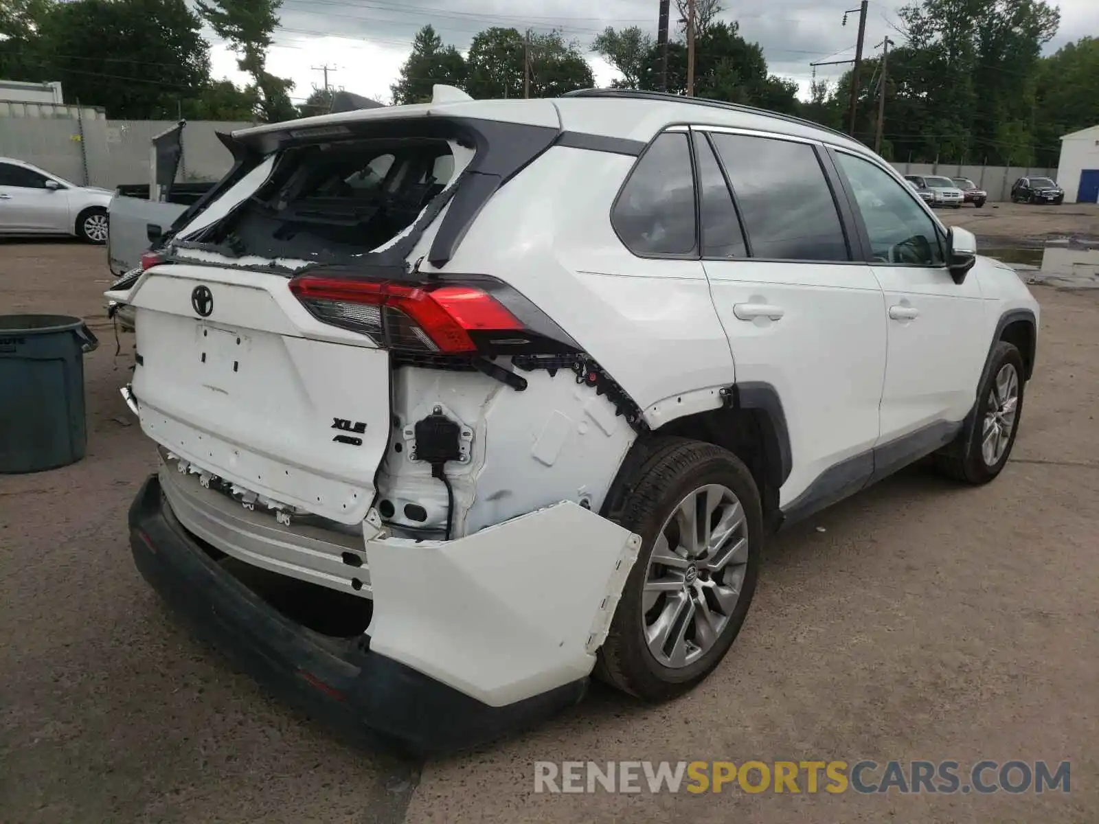 4 Photograph of a damaged car 2T3A1RFV2KC048821 TOYOTA RAV4 2019