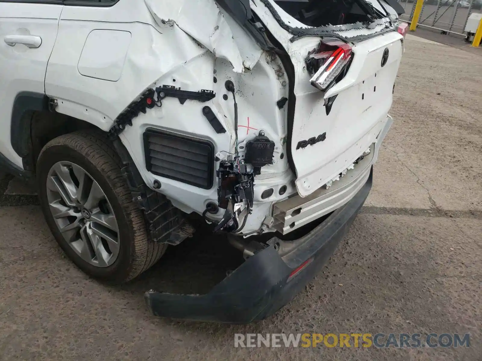 9 Photograph of a damaged car 2T3A1RFV2KC048821 TOYOTA RAV4 2019