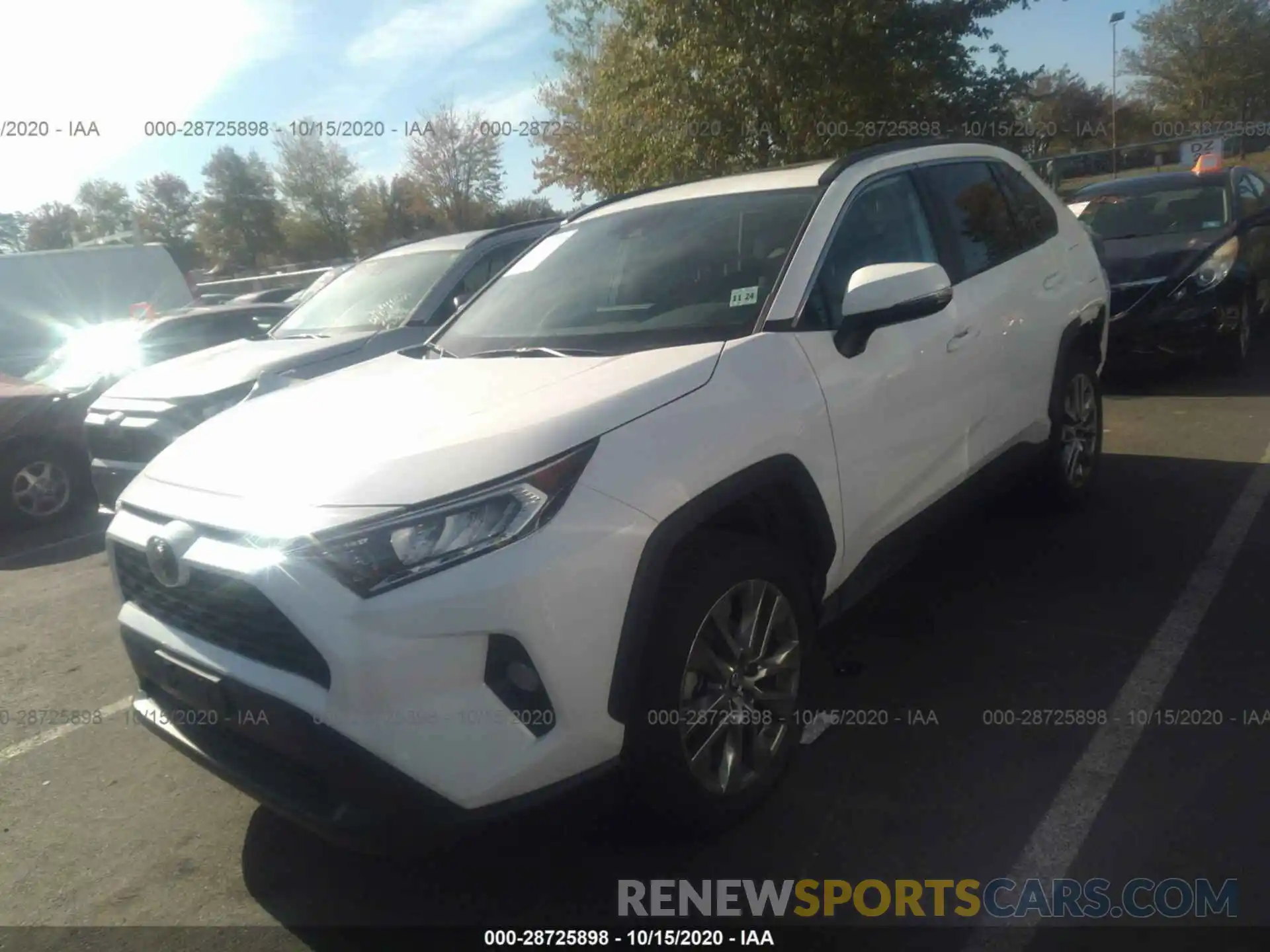 2 Фотография поврежденного автомобиля 2T3A1RFV2KC059608 TOYOTA RAV4 2019